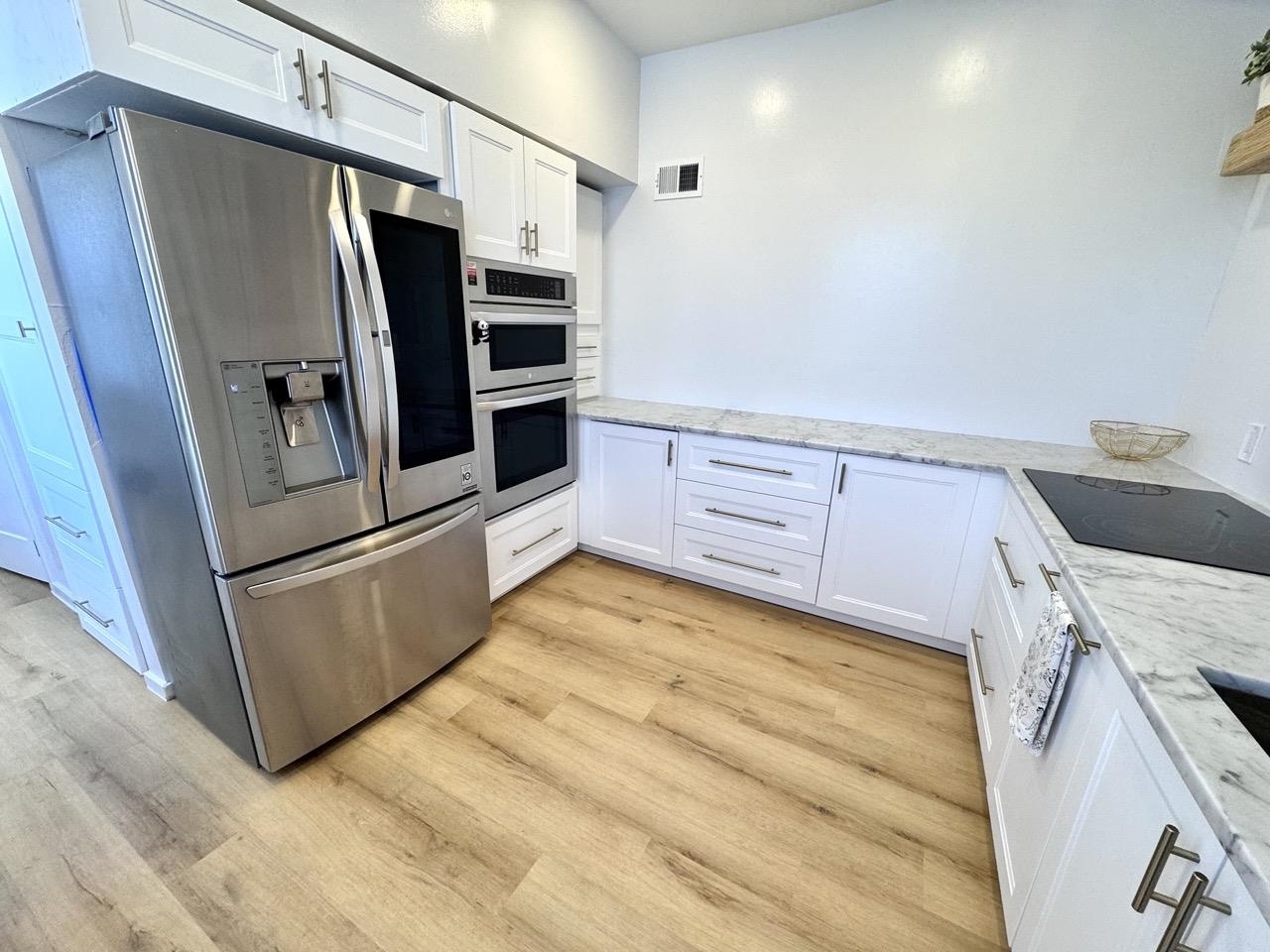 200 CENTRAL AVE Unit: D2