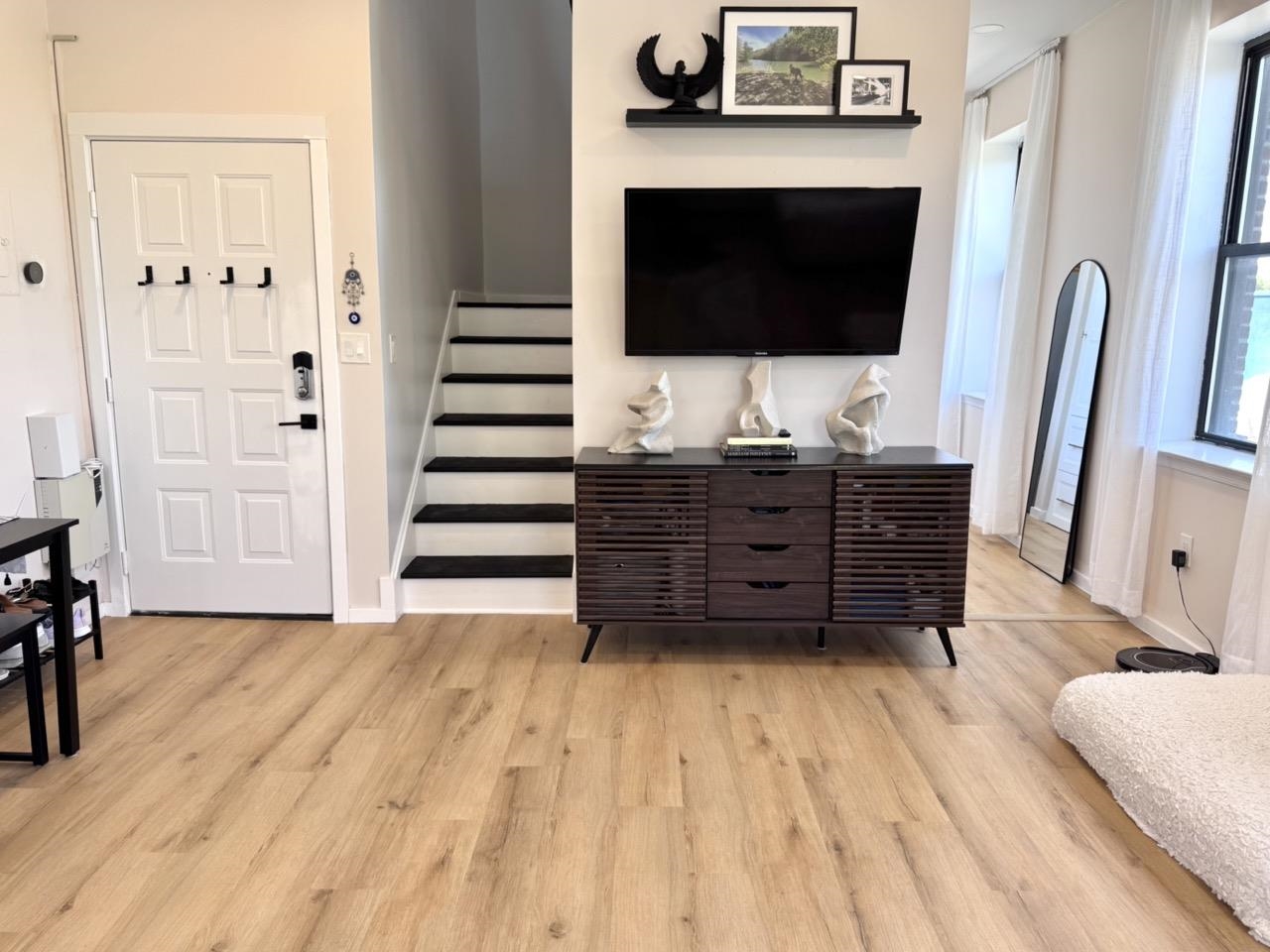 200 CENTRAL AVE Unit: D2