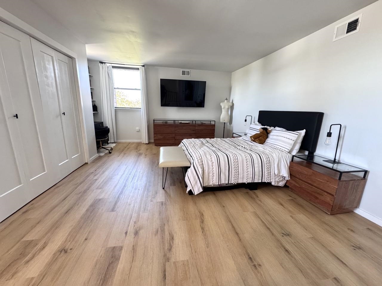 200 CENTRAL AVE Unit: D2