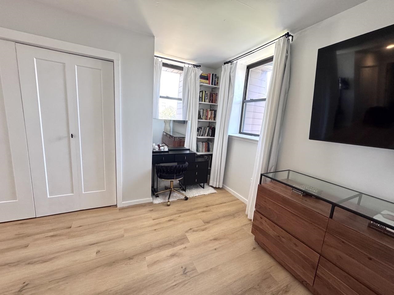 200 CENTRAL AVE Unit: D2