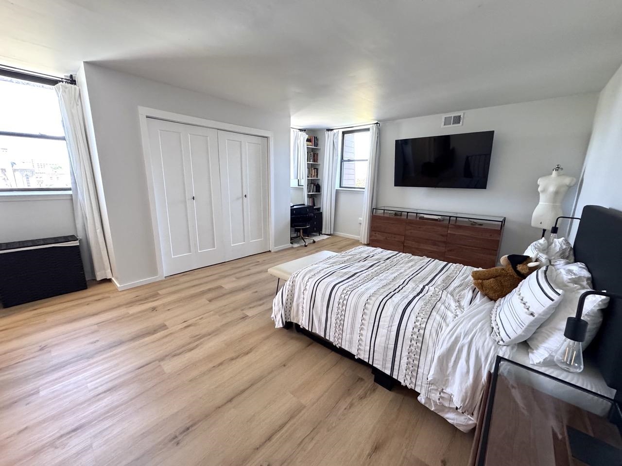 200 CENTRAL AVE Unit: D2