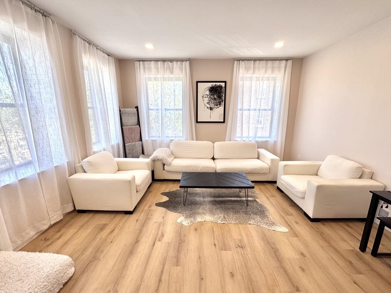 200 CENTRAL AVE Unit: D2