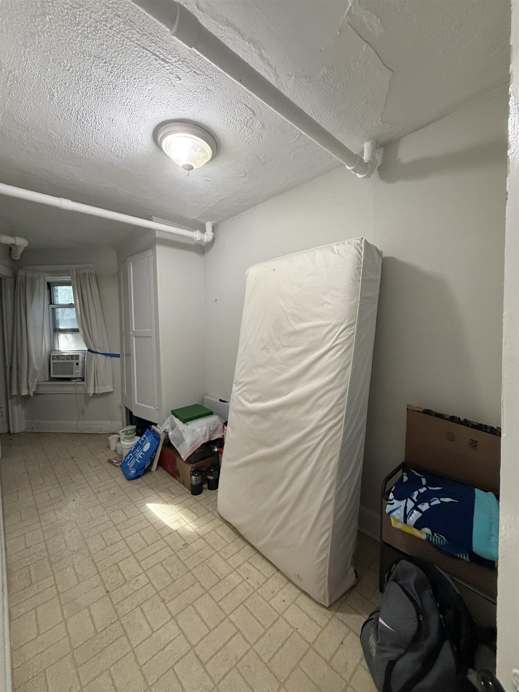 710 HUDSON ST Unit: 1