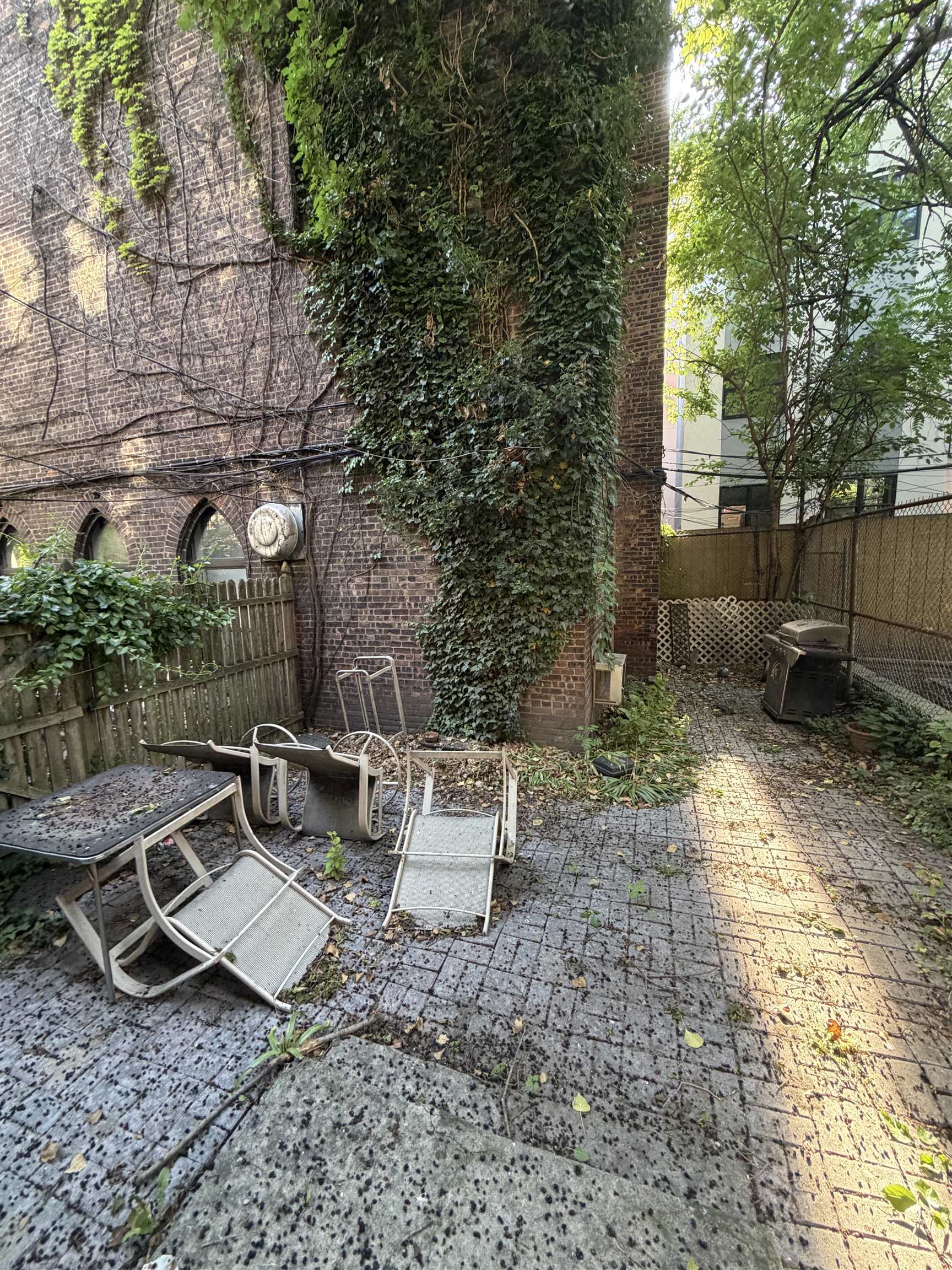 710 HUDSON ST Unit: 1