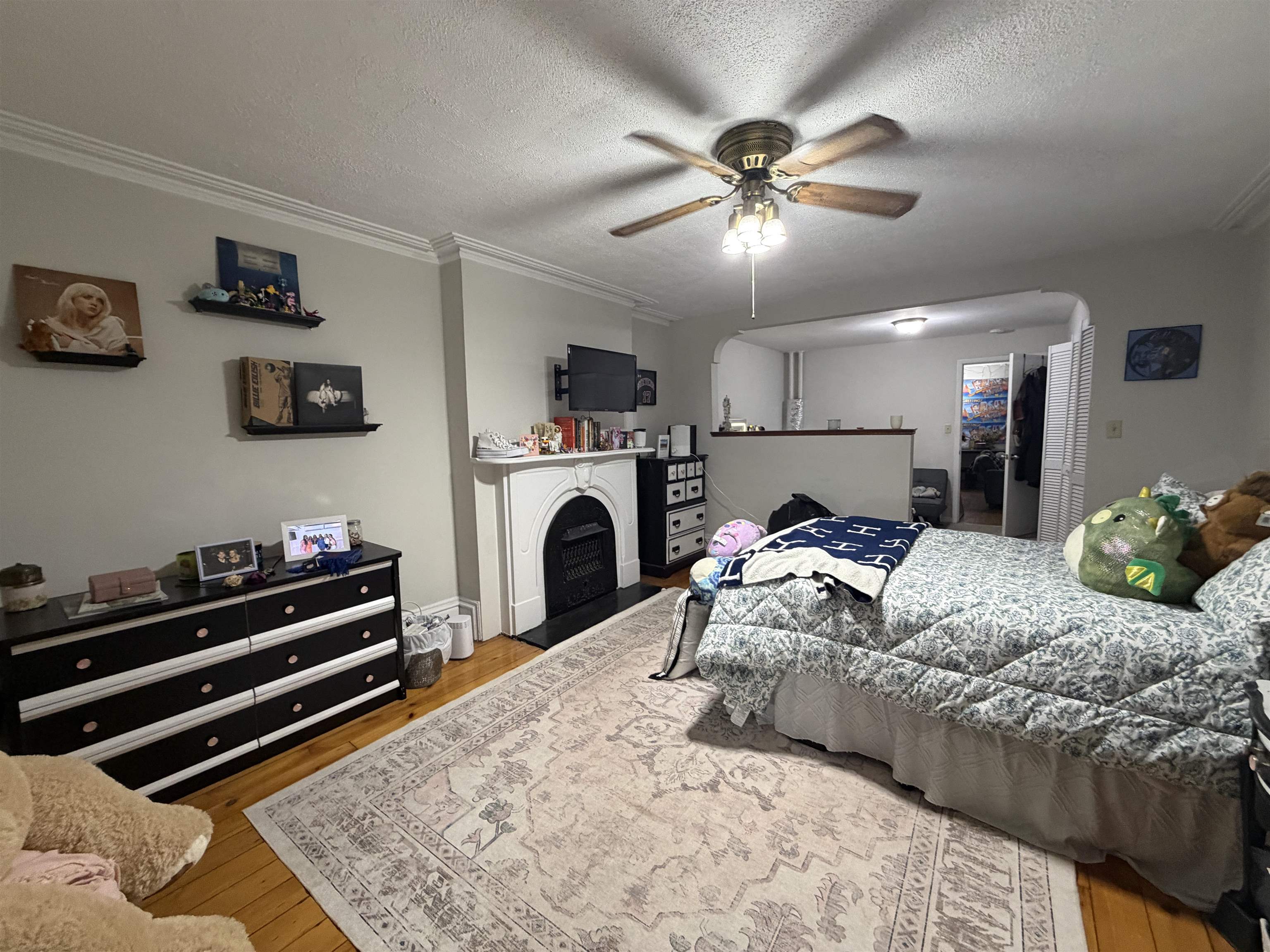 710 HUDSON ST Unit: 1