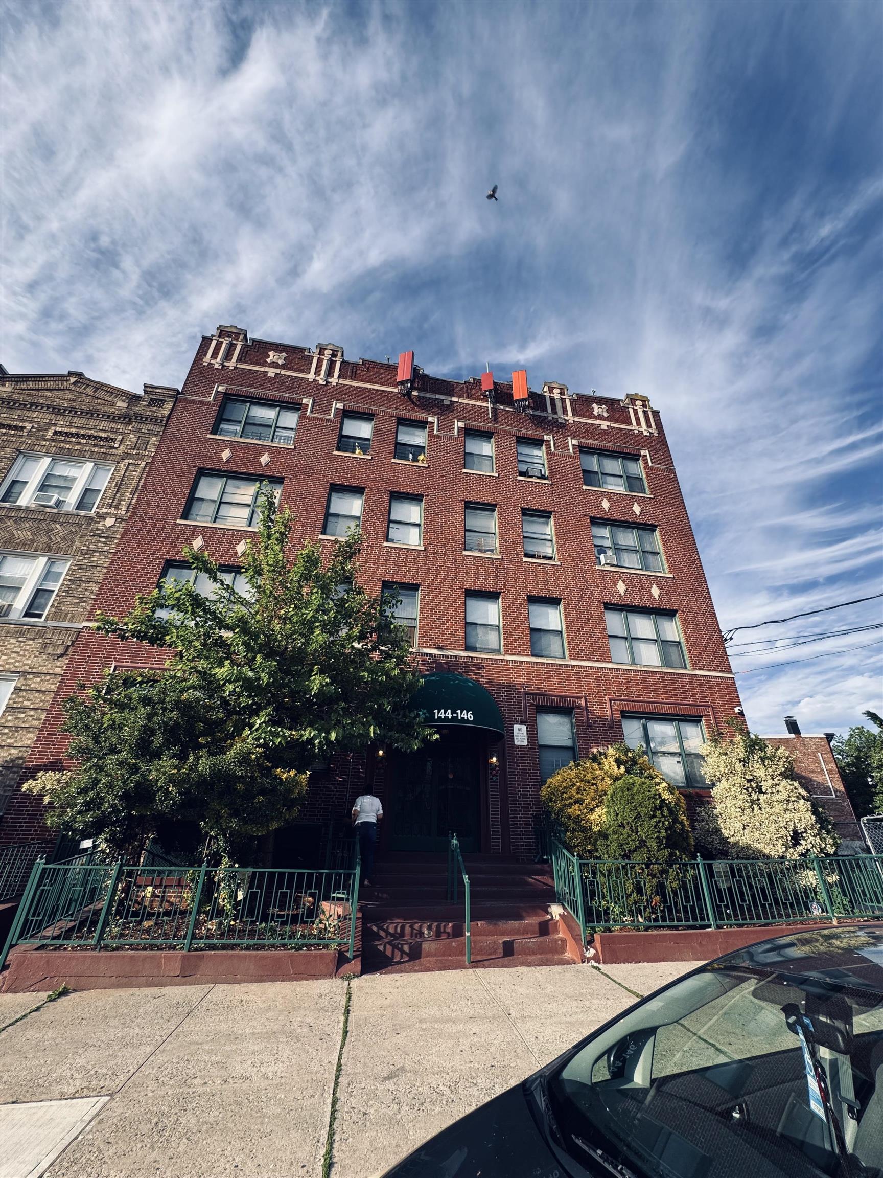 144 VIRGINIA AVE Unit: 302