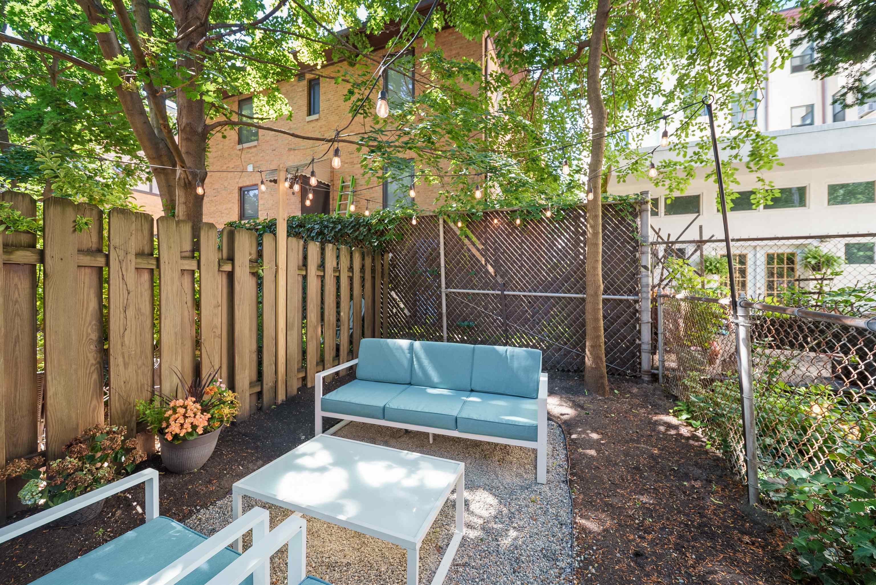 349 7TH ST Unit: 1R