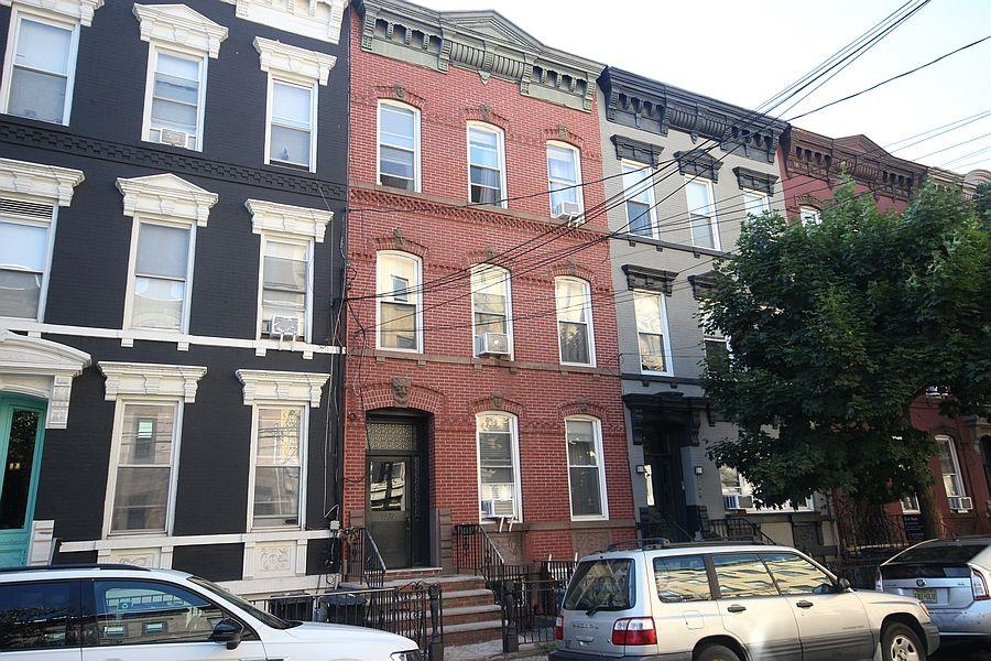 1222 PARK AVE Unit: 2