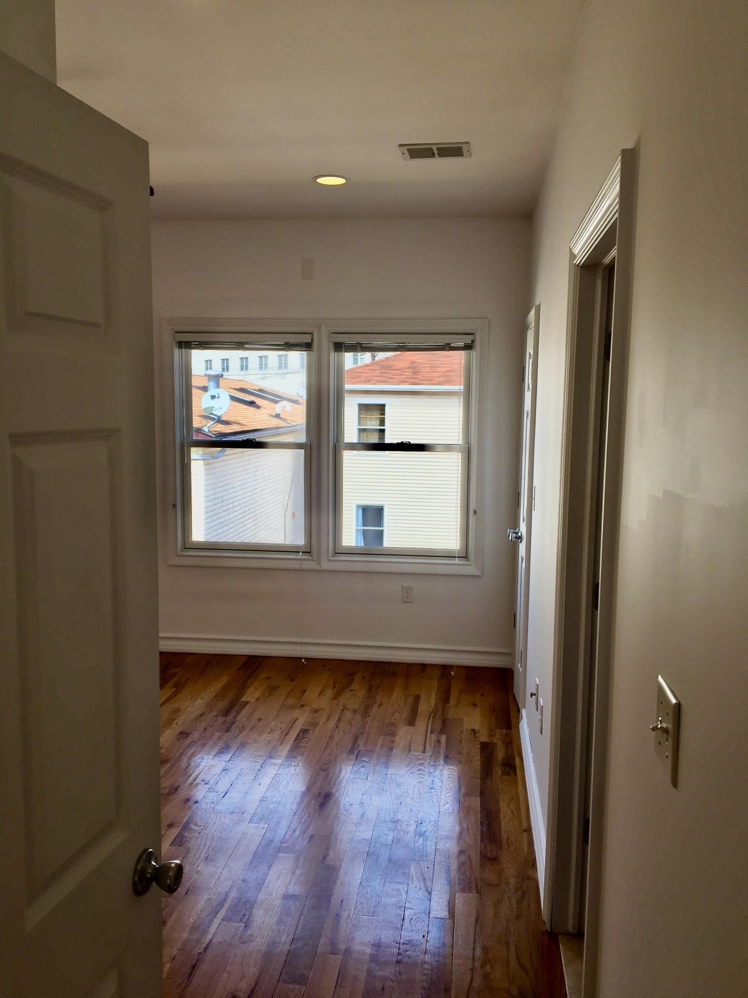 28 LEONARD ST Unit: 2