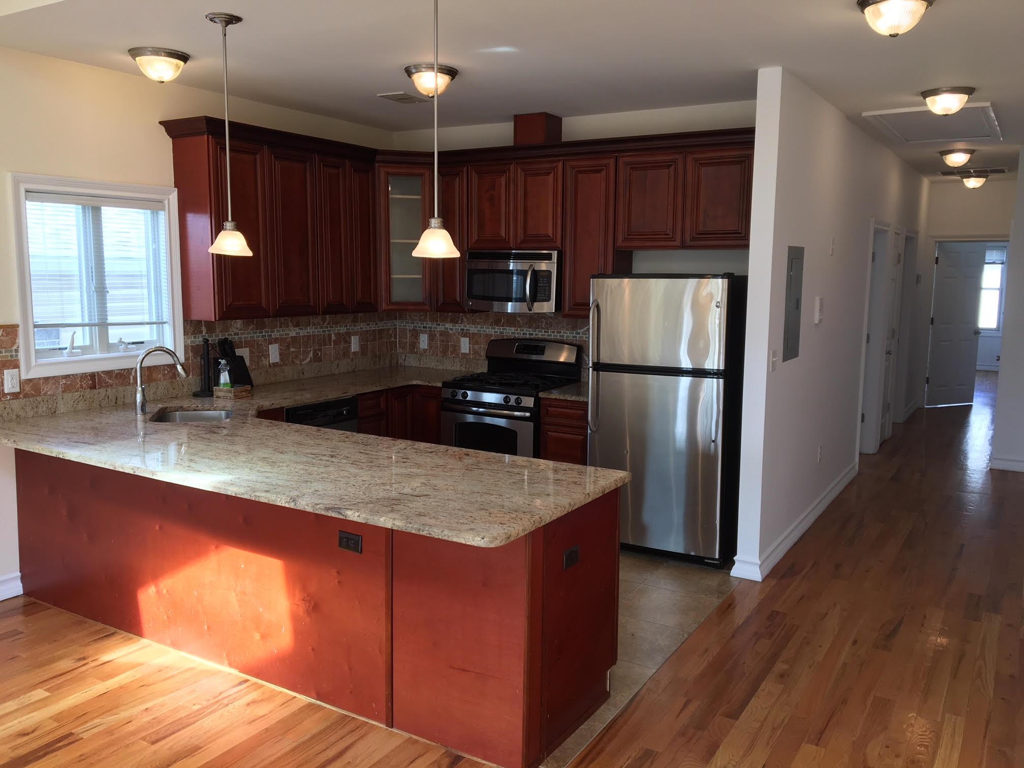 28 LEONARD ST Unit: 2