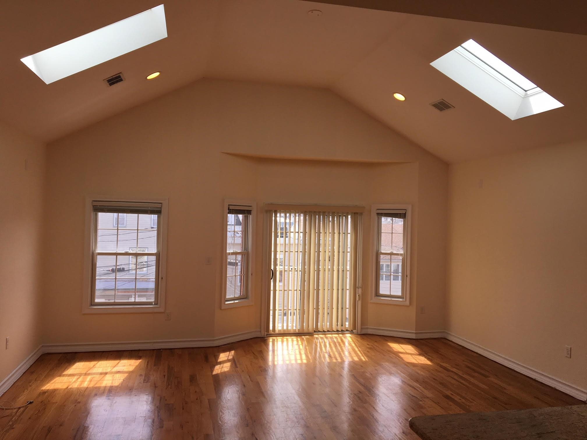 28 LEONARD ST Unit: 2