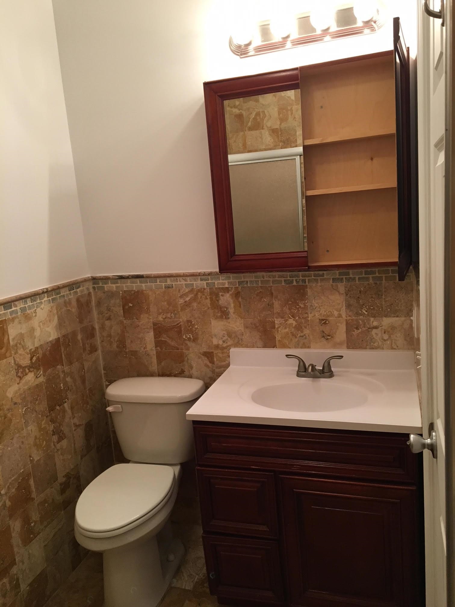 28 LEONARD ST Unit: 2