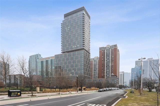 75 PARK LANE SOUTH Unit: 423