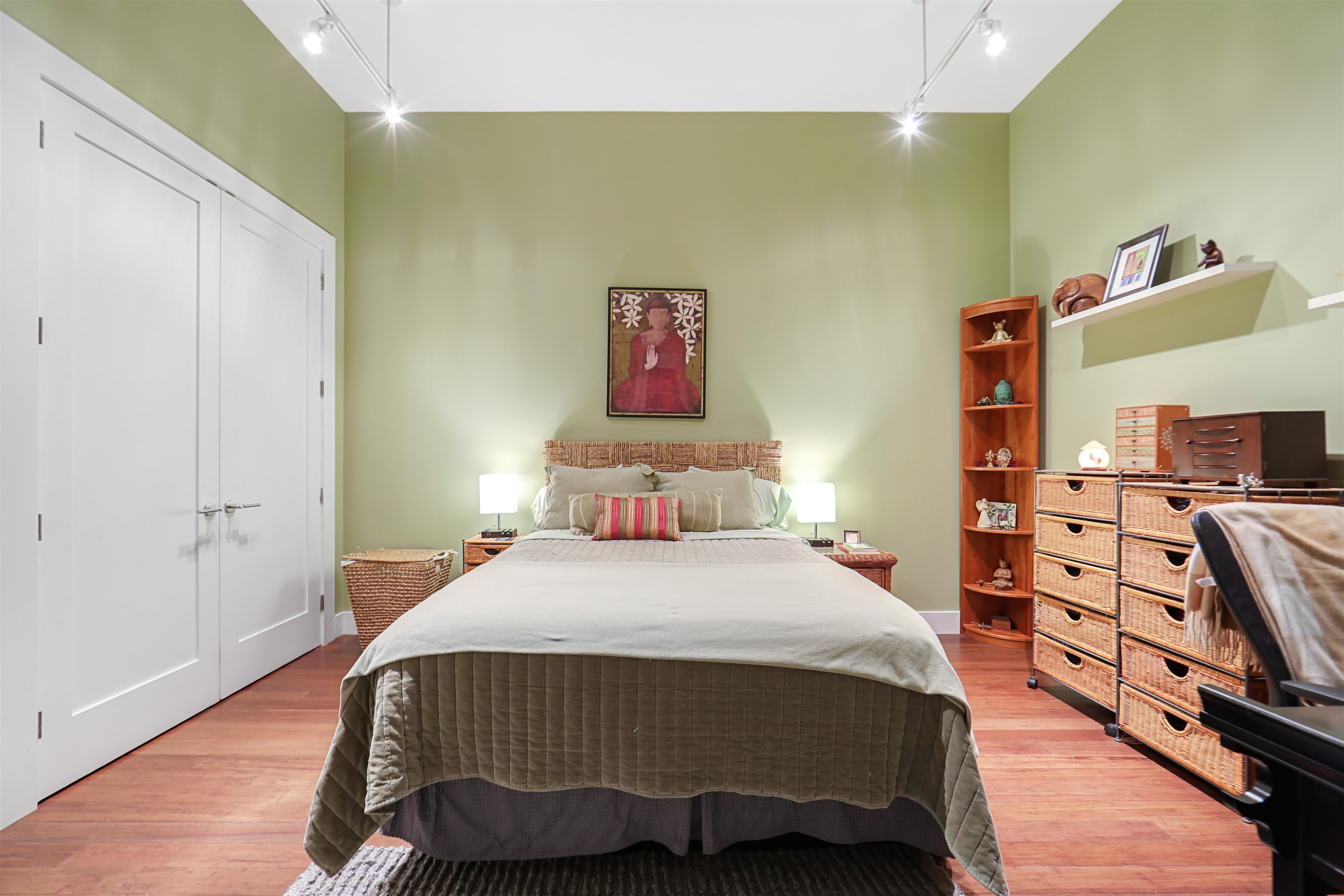 650 MONTGOMERY ST Unit: 403