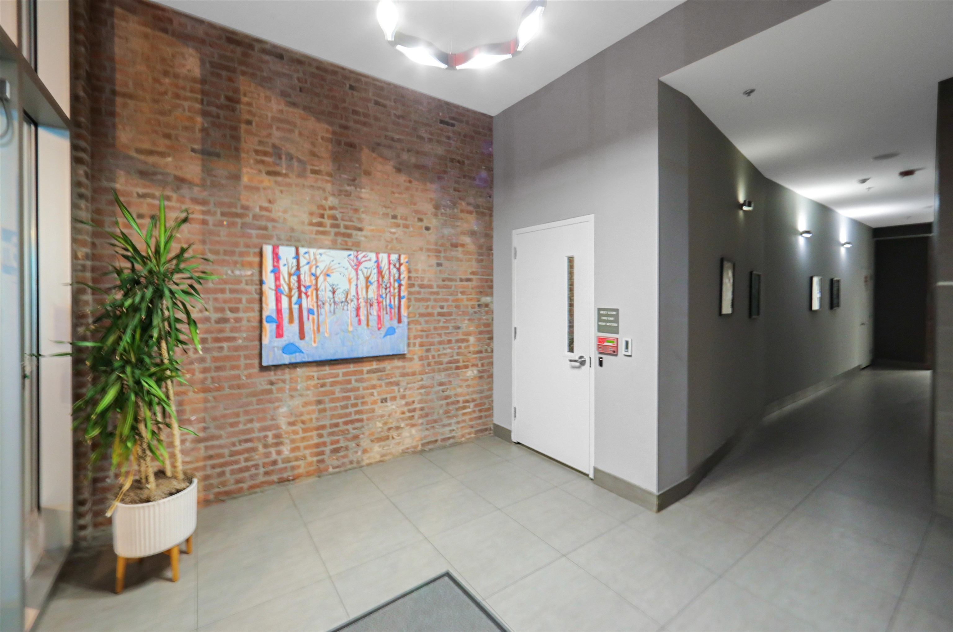 650 MONTGOMERY ST Unit: 403