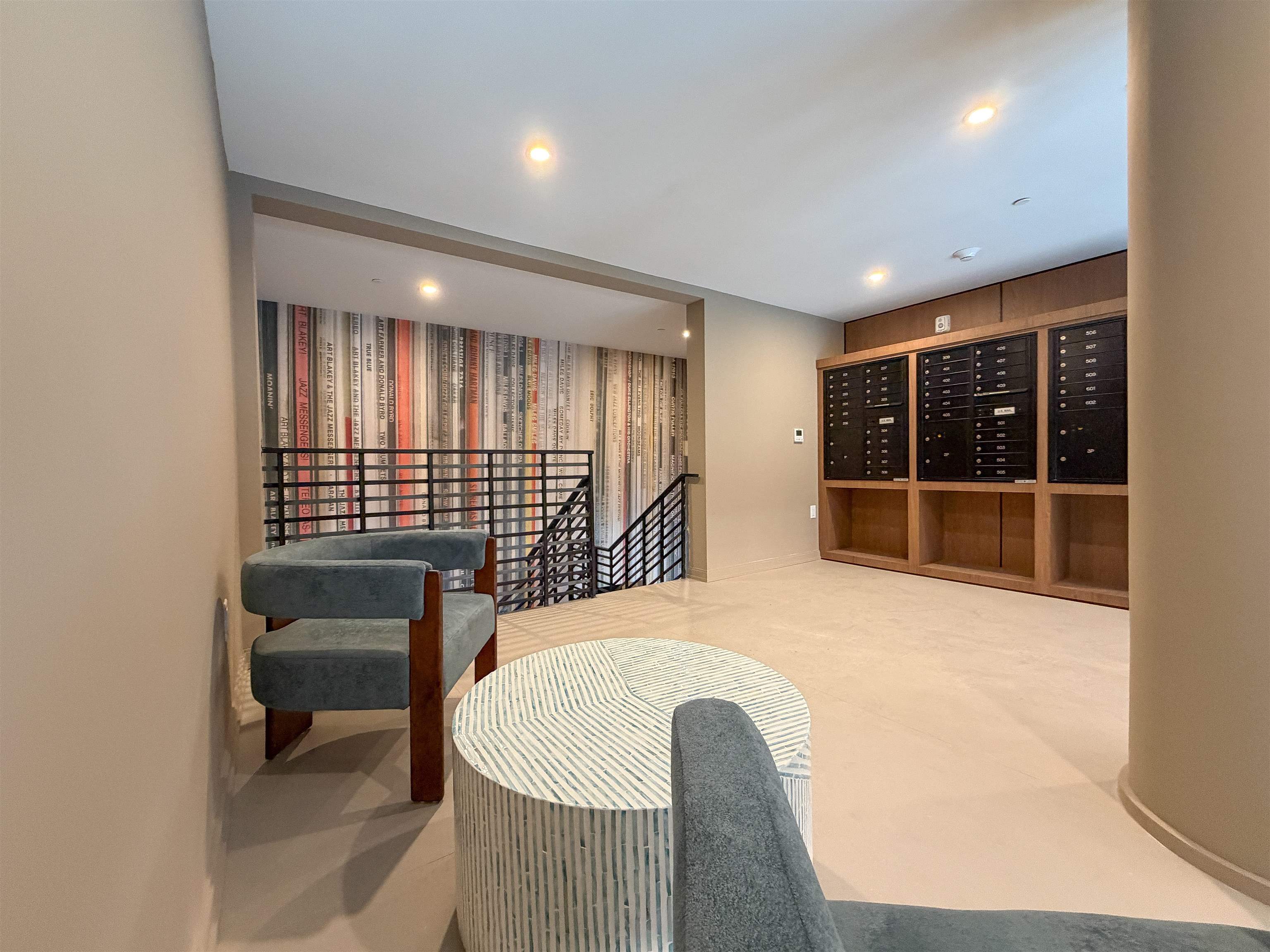 921 MADISON ST Unit: 505