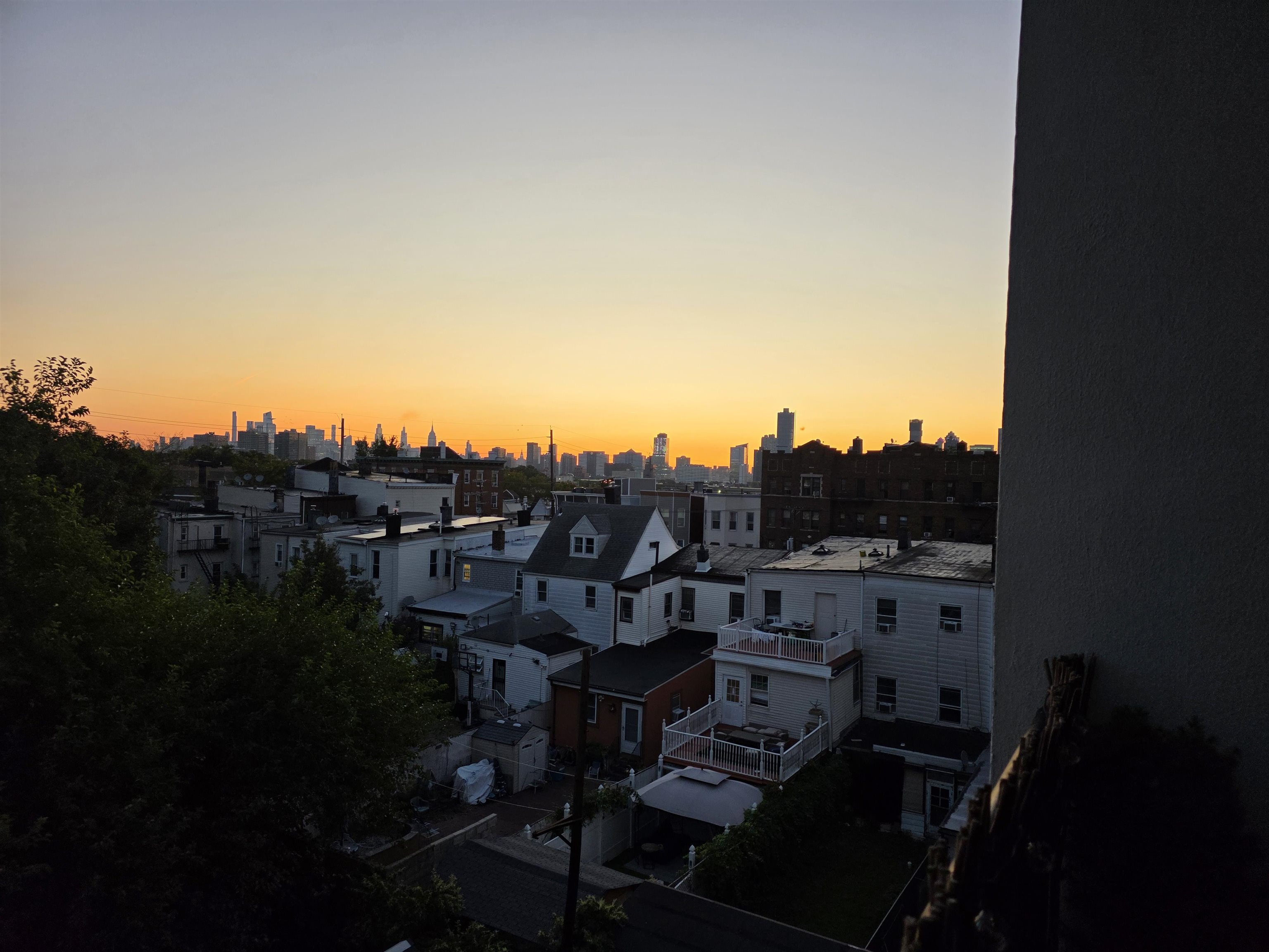 650 MONTGOMERY ST Unit: 403