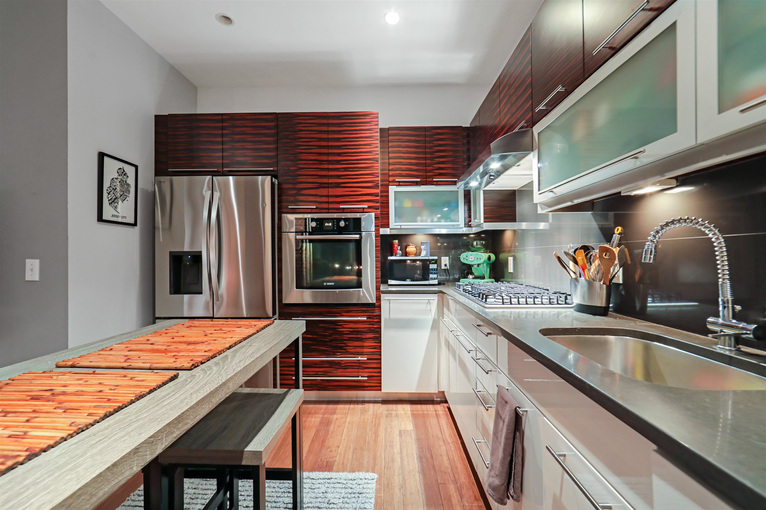 650 MONTGOMERY ST Unit: 403