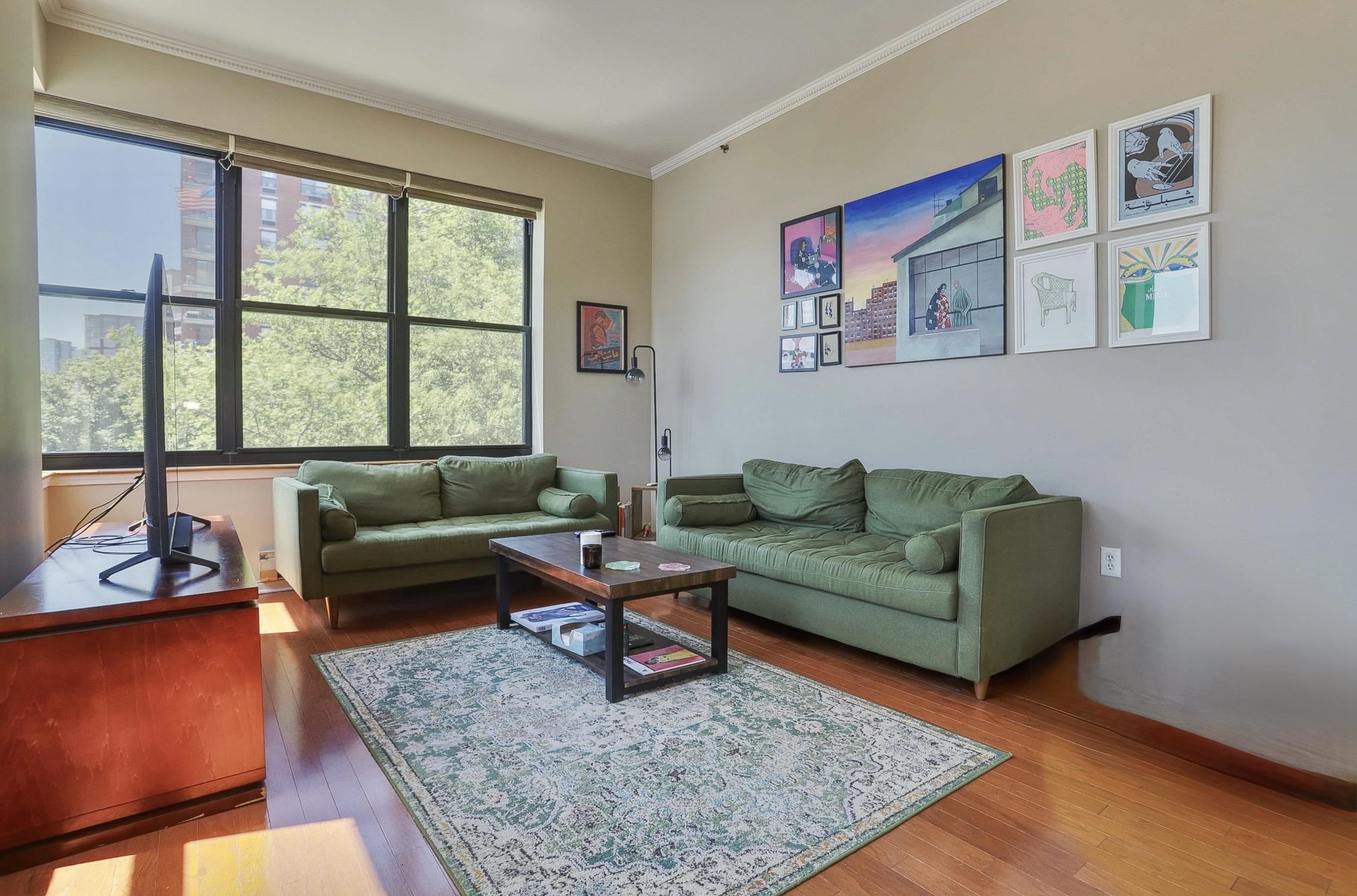 2 CONSTITUTION CT Unit: 302