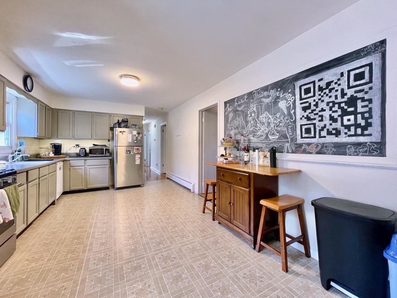 431 MANILA AVE Unit: 3