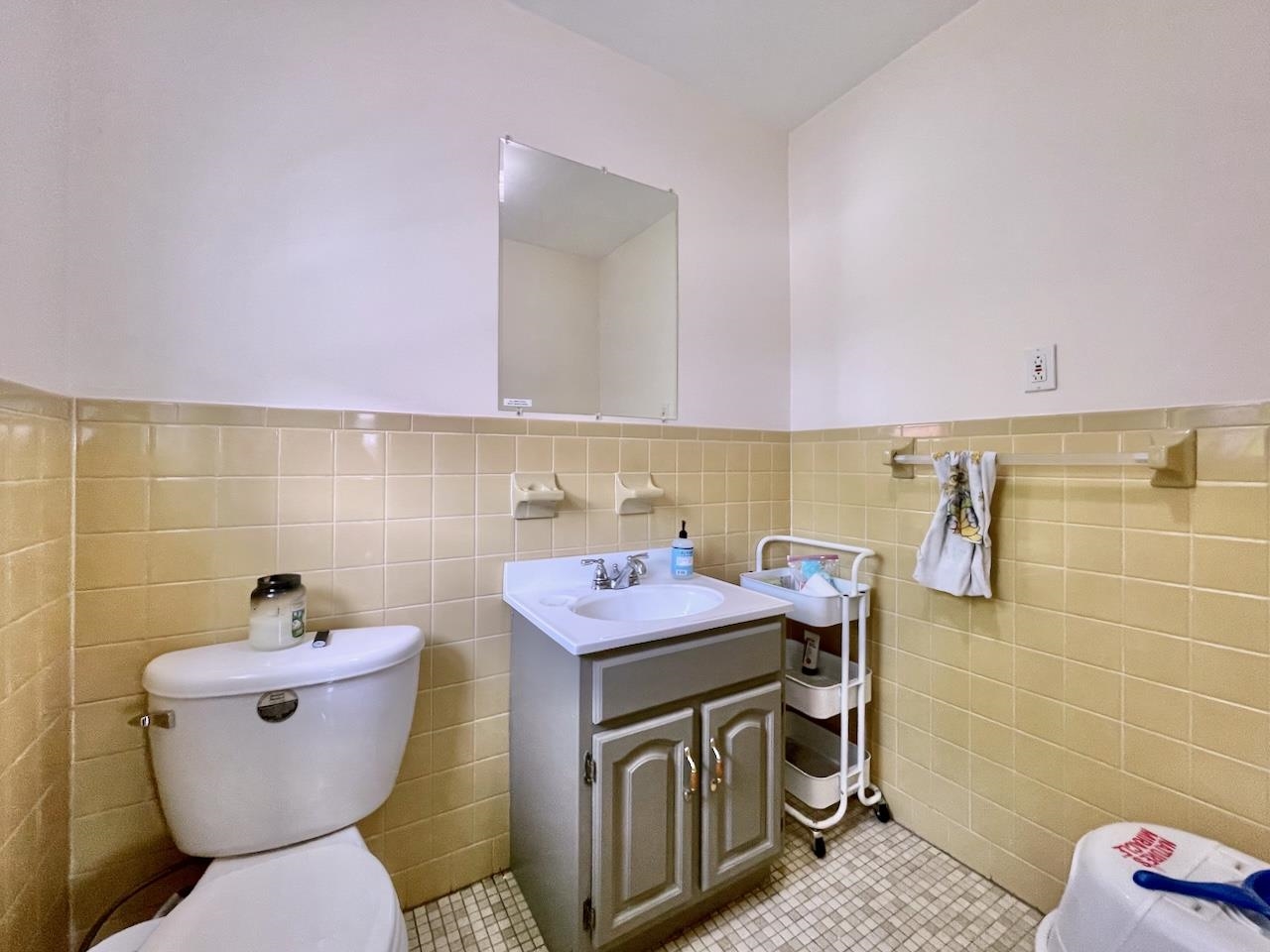 431 MANILA AVE Unit: 3