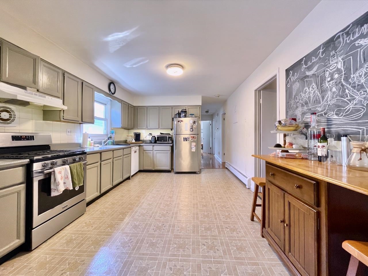 431 MANILA AVE Unit: 3