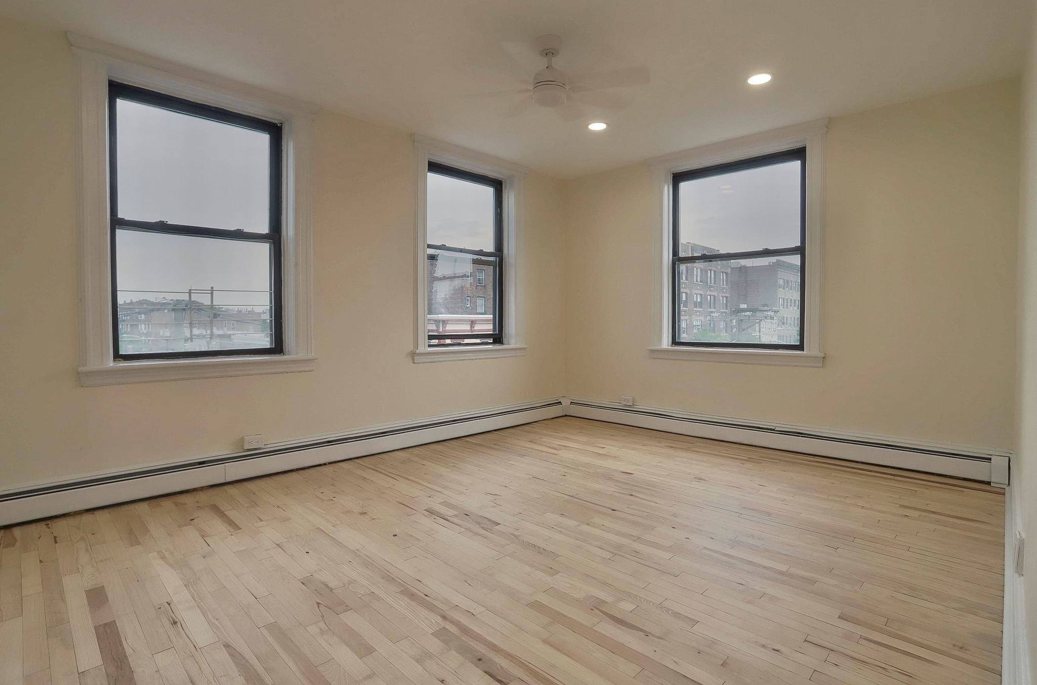 327 8TH ST Unit: 7