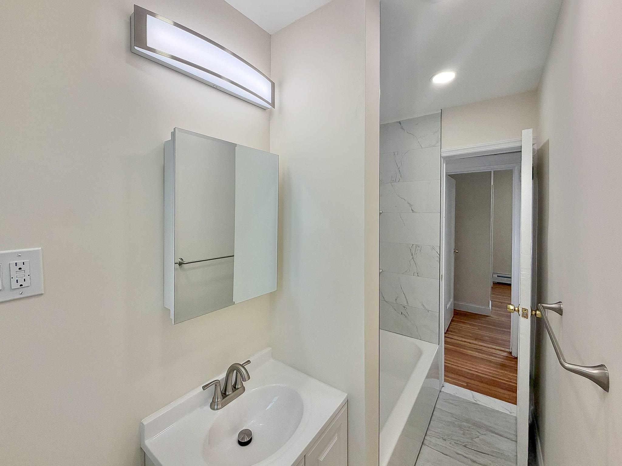327 8TH ST Unit: 7