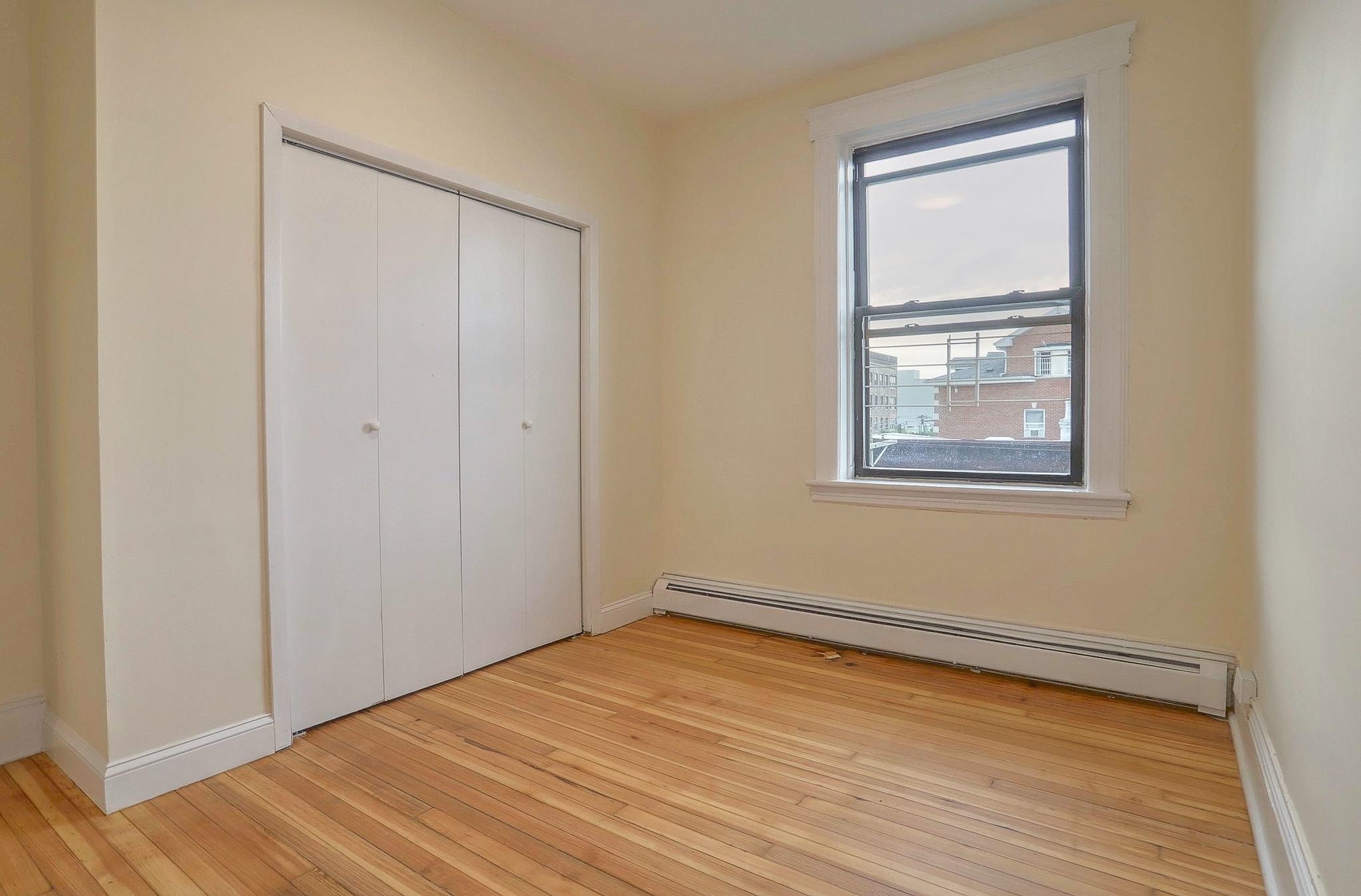 327 8TH ST Unit: 7