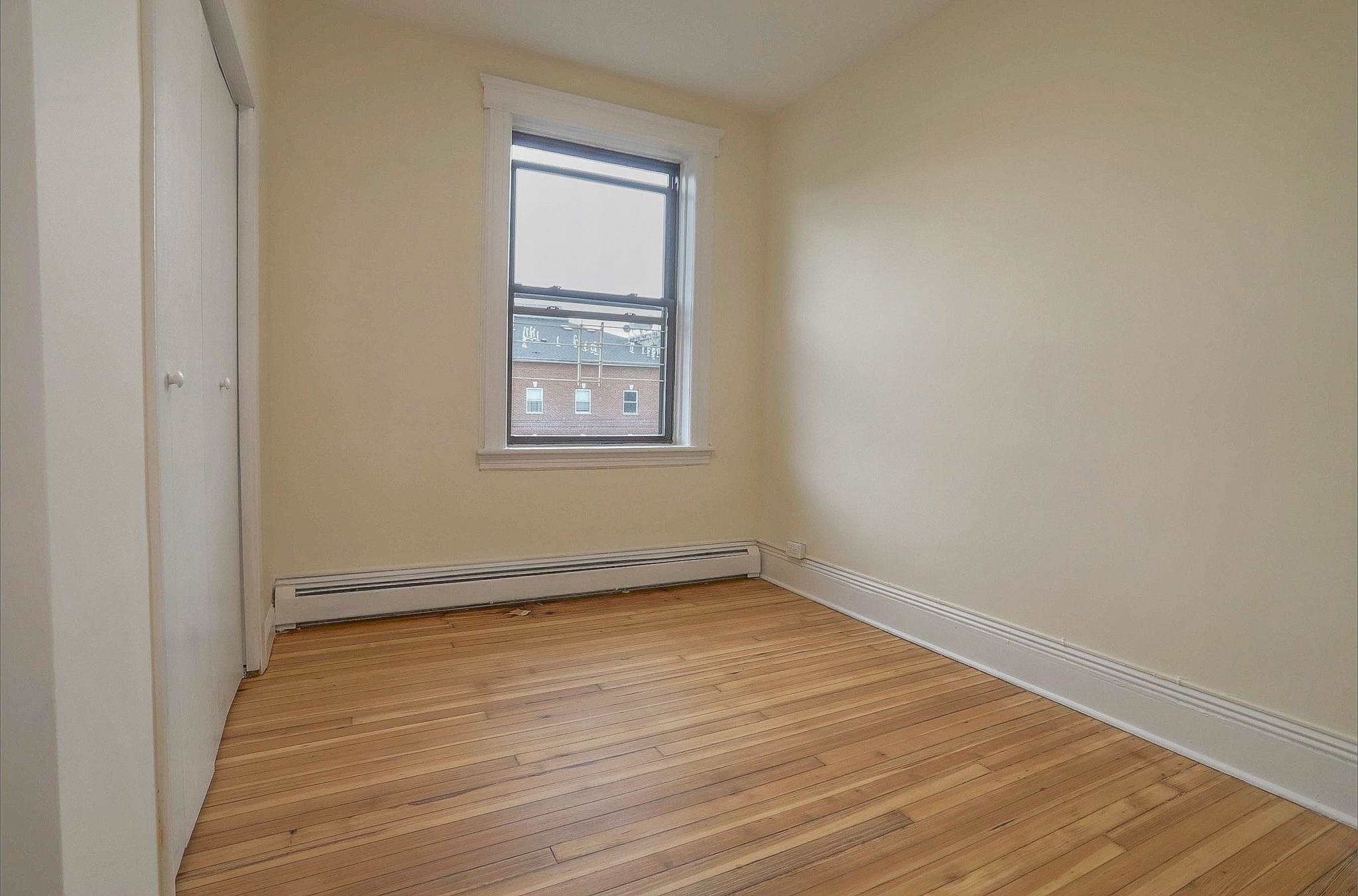 327 8TH ST Unit: 7