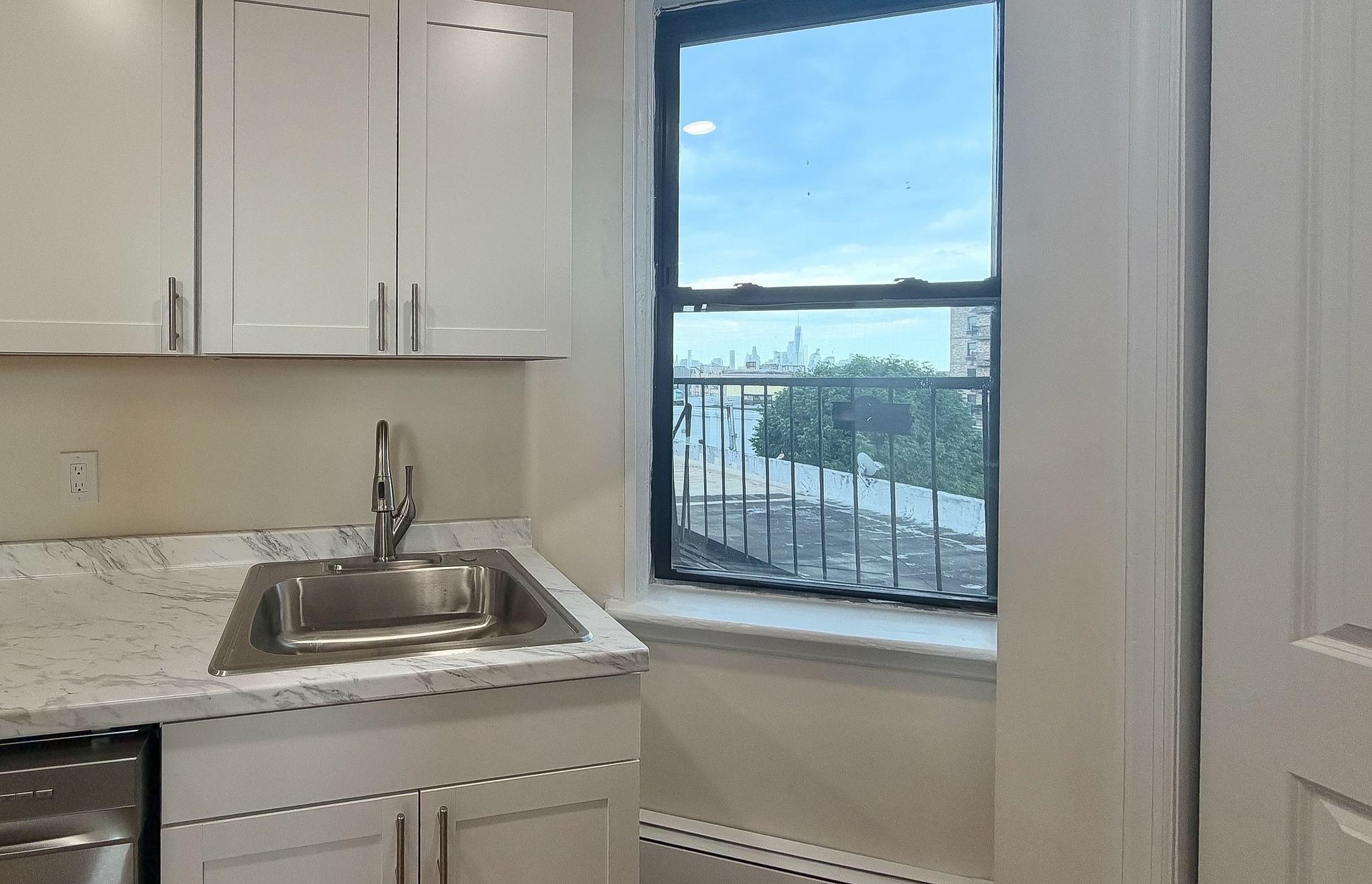 327 8TH ST Unit: 7