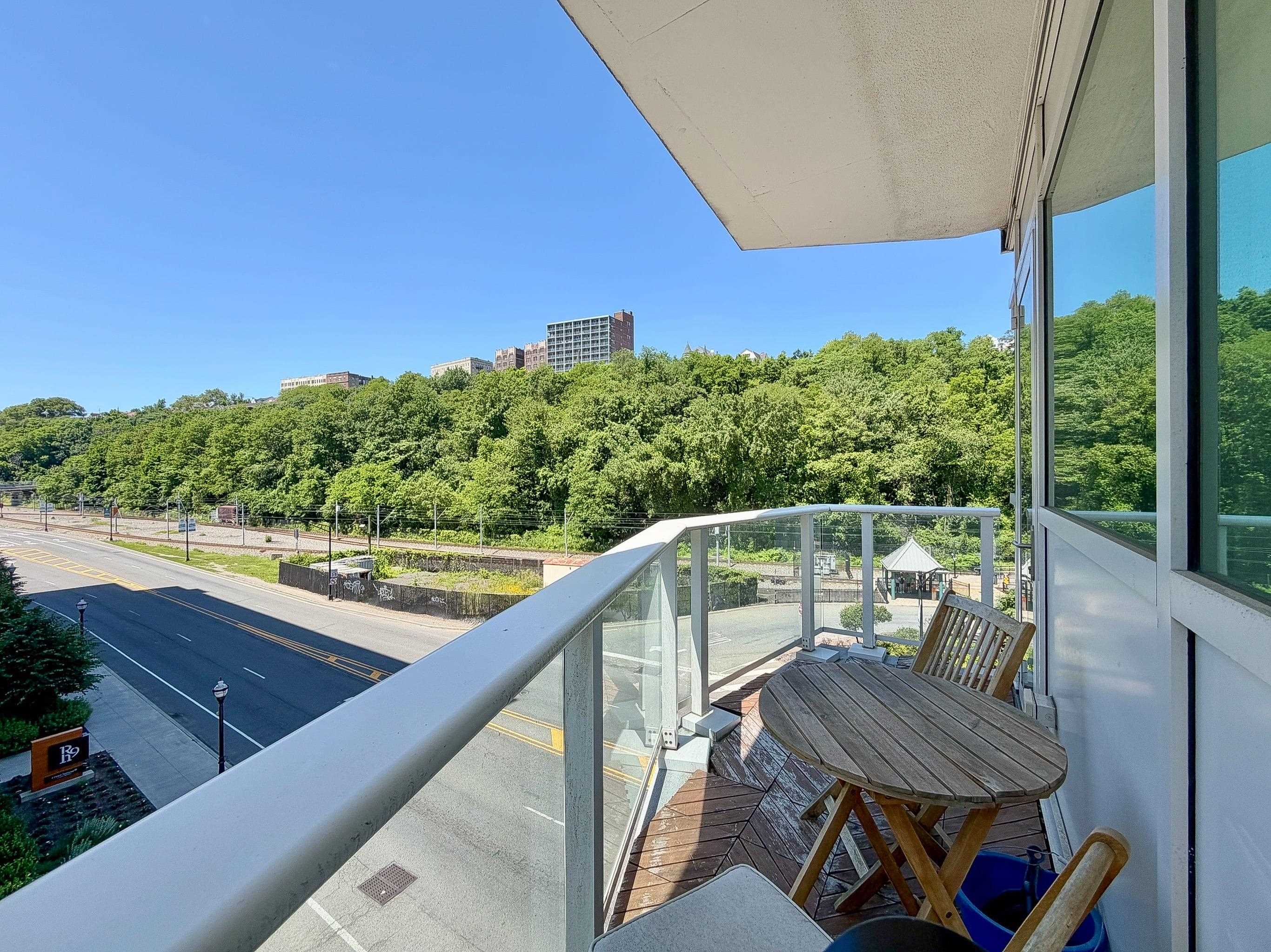 800 AVENUE AT PORT IMPERIAL Unit: 425