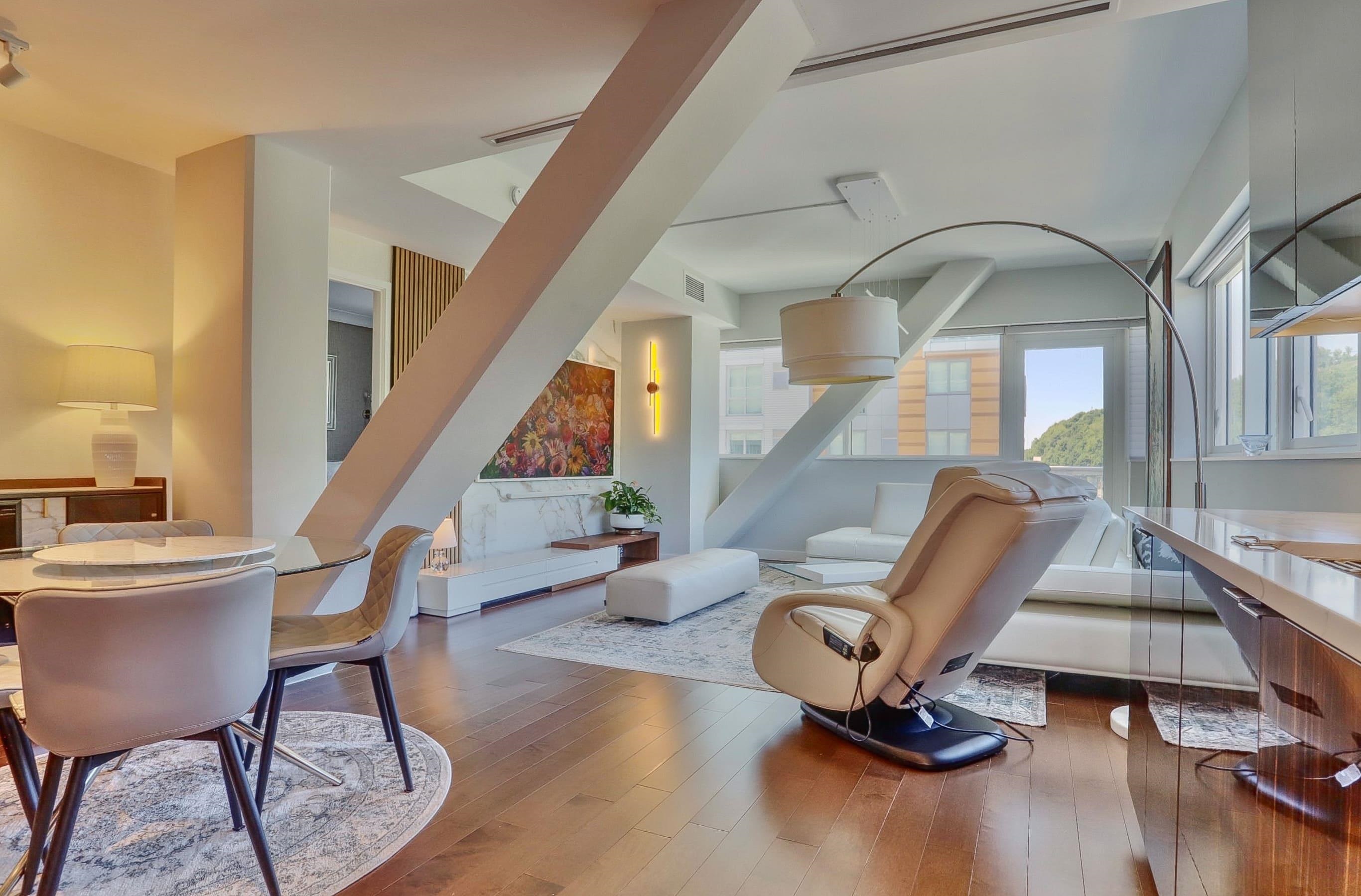 800 AVENUE AT PORT IMPERIAL Unit: 425