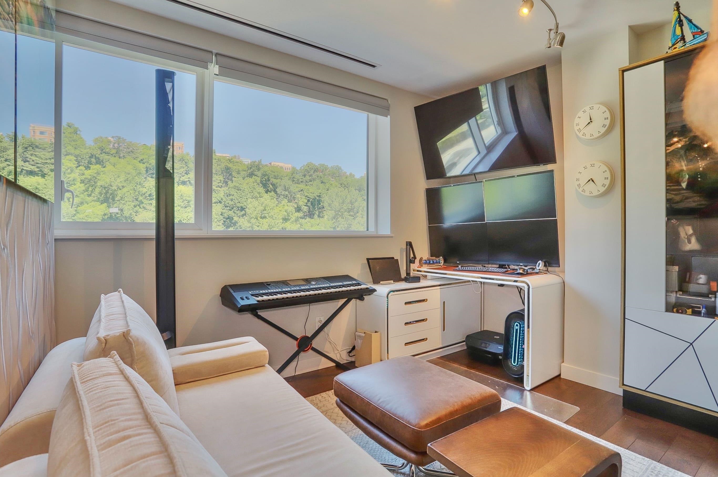 800 AVENUE AT PORT IMPERIAL Unit: 425