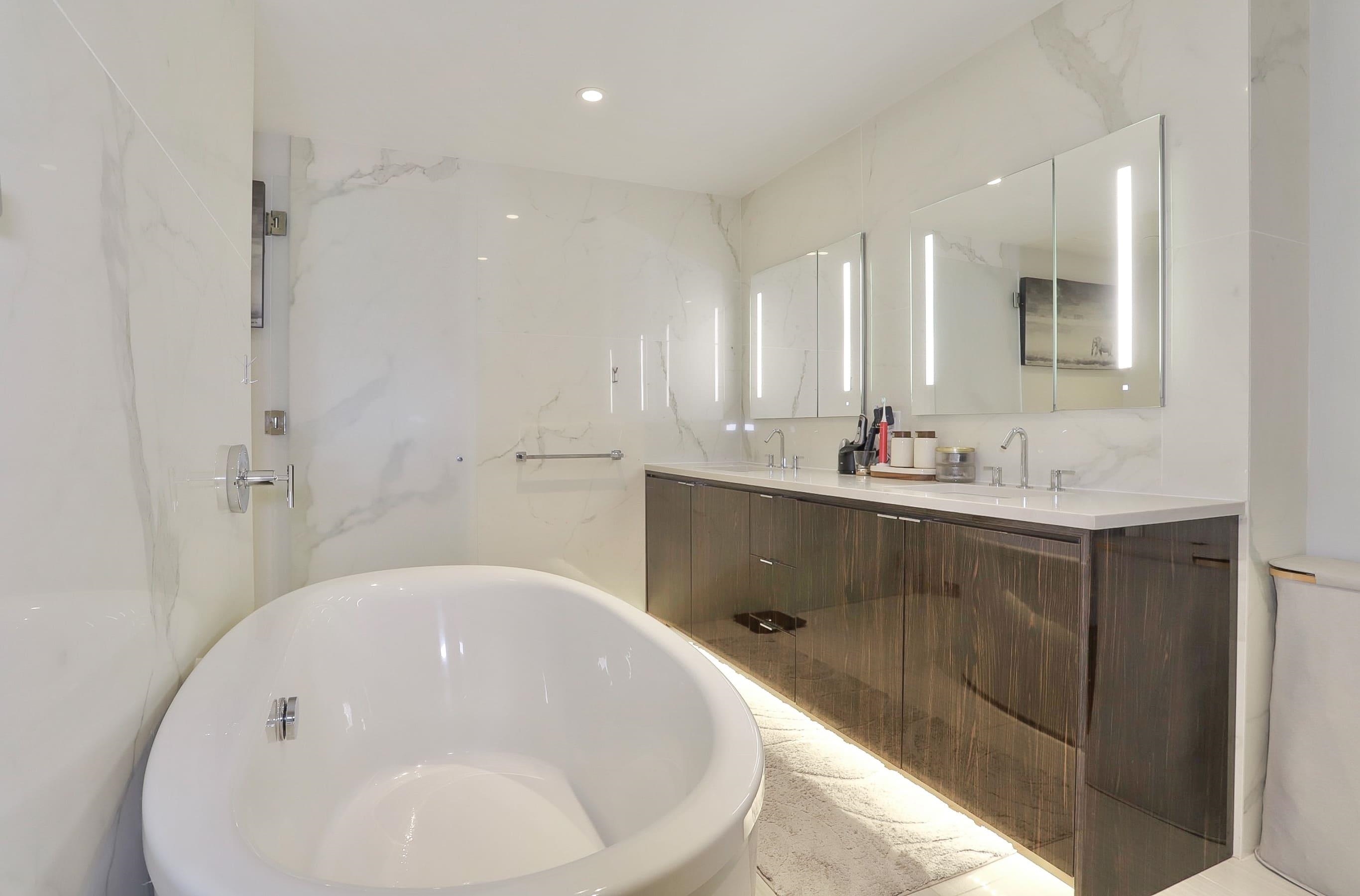 800 AVENUE AT PORT IMPERIAL Unit: 425