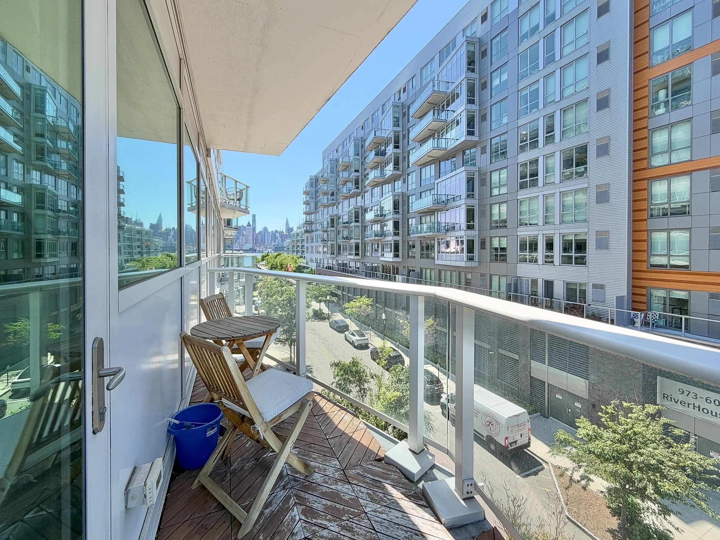 800 AVENUE AT PORT IMPERIAL Unit: 425