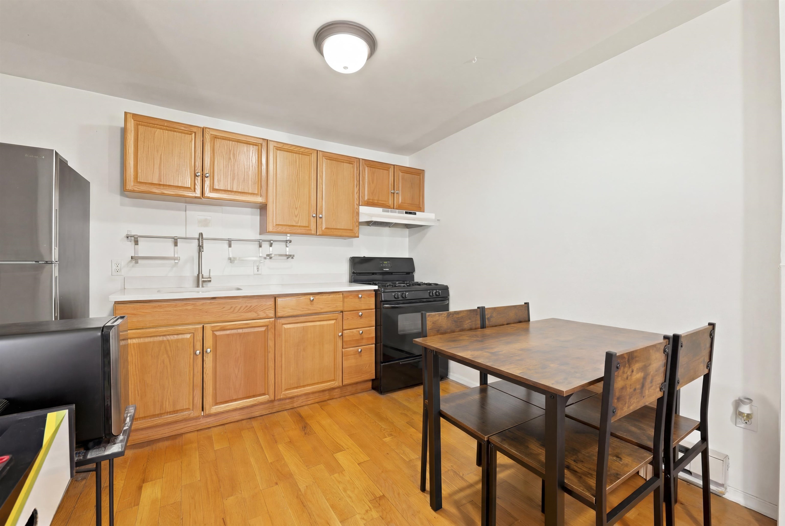 33 PARK ST
