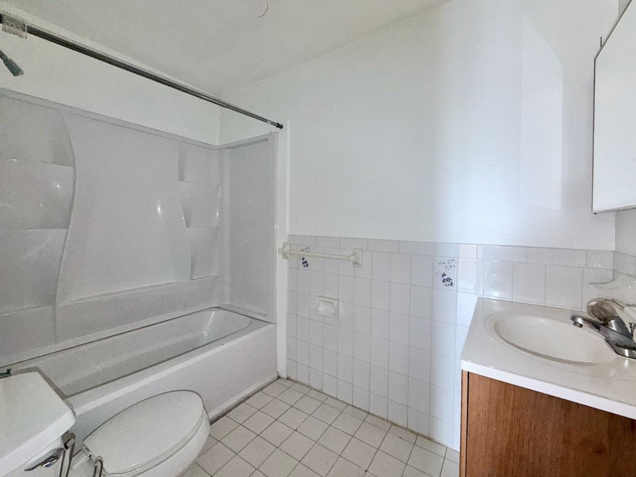 192 CLINTON AVE Unit: 3H