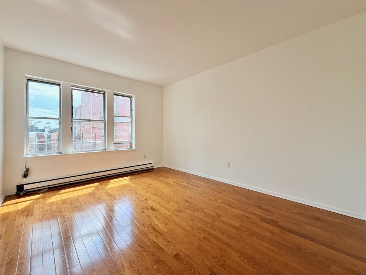 192 CLINTON AVE Unit: 3H