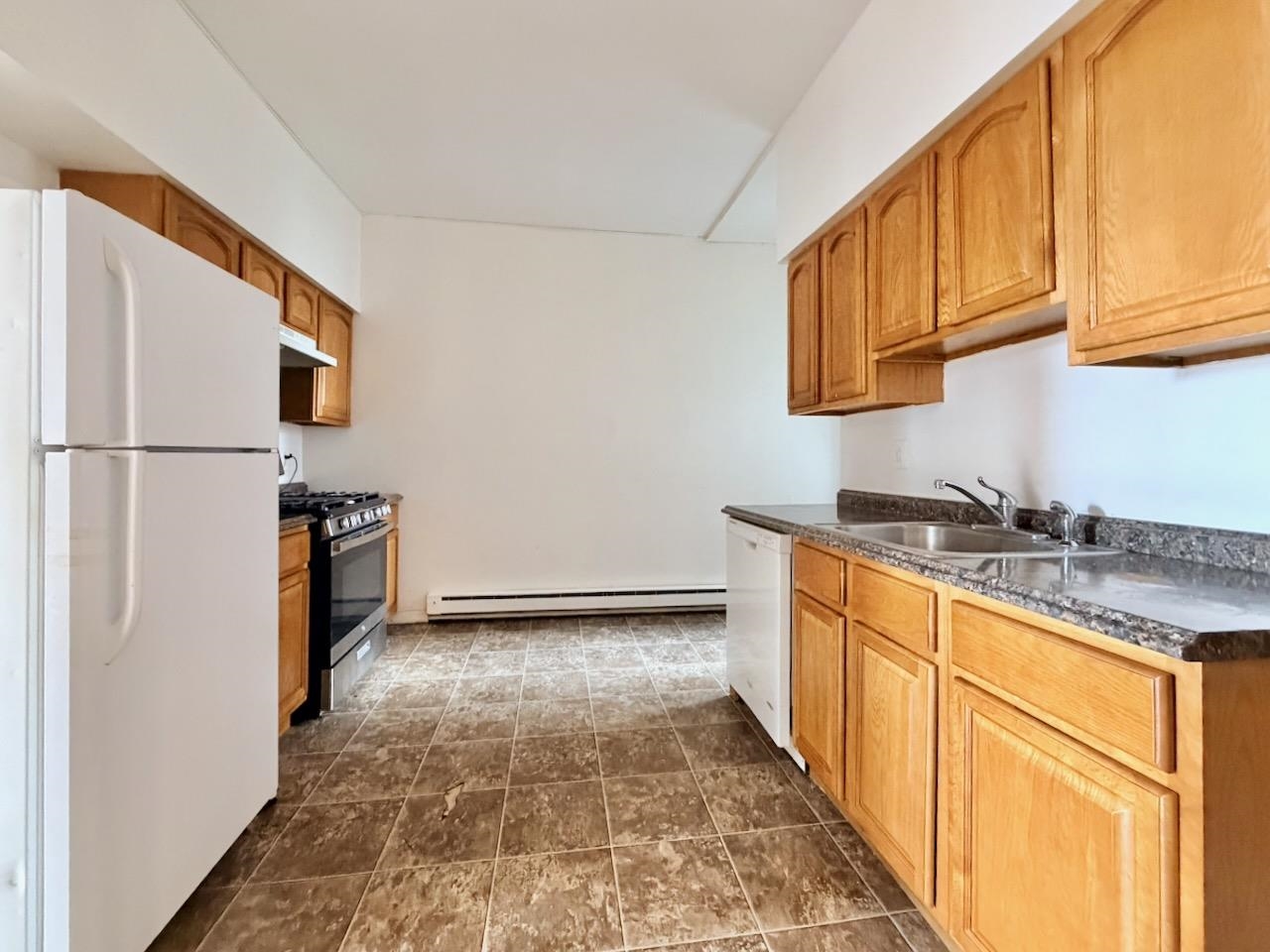 192 CLINTON AVE Unit: 3H