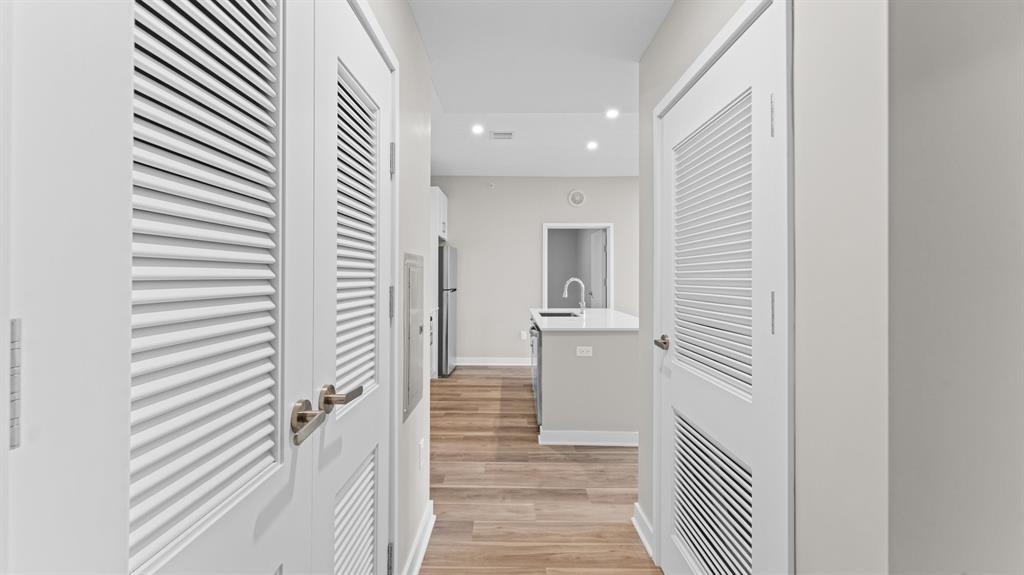 475 COMMUNIPAW AVE Unit: 209