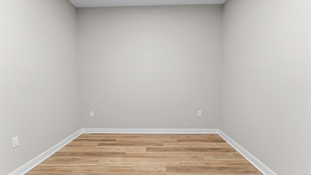 475 COMMUNIPAW AVE Unit: 209