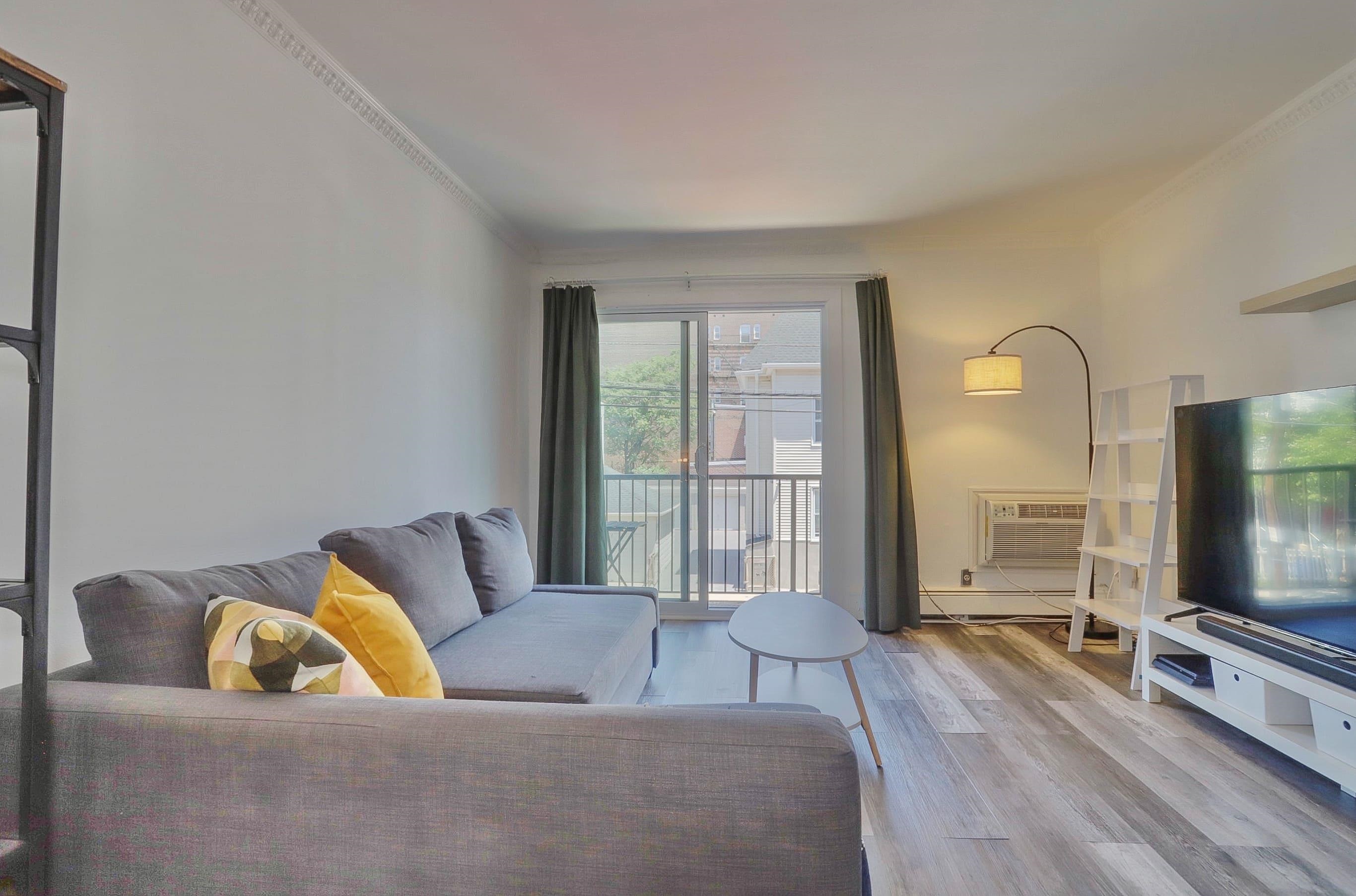 7117 PARK AVE Unit: B5