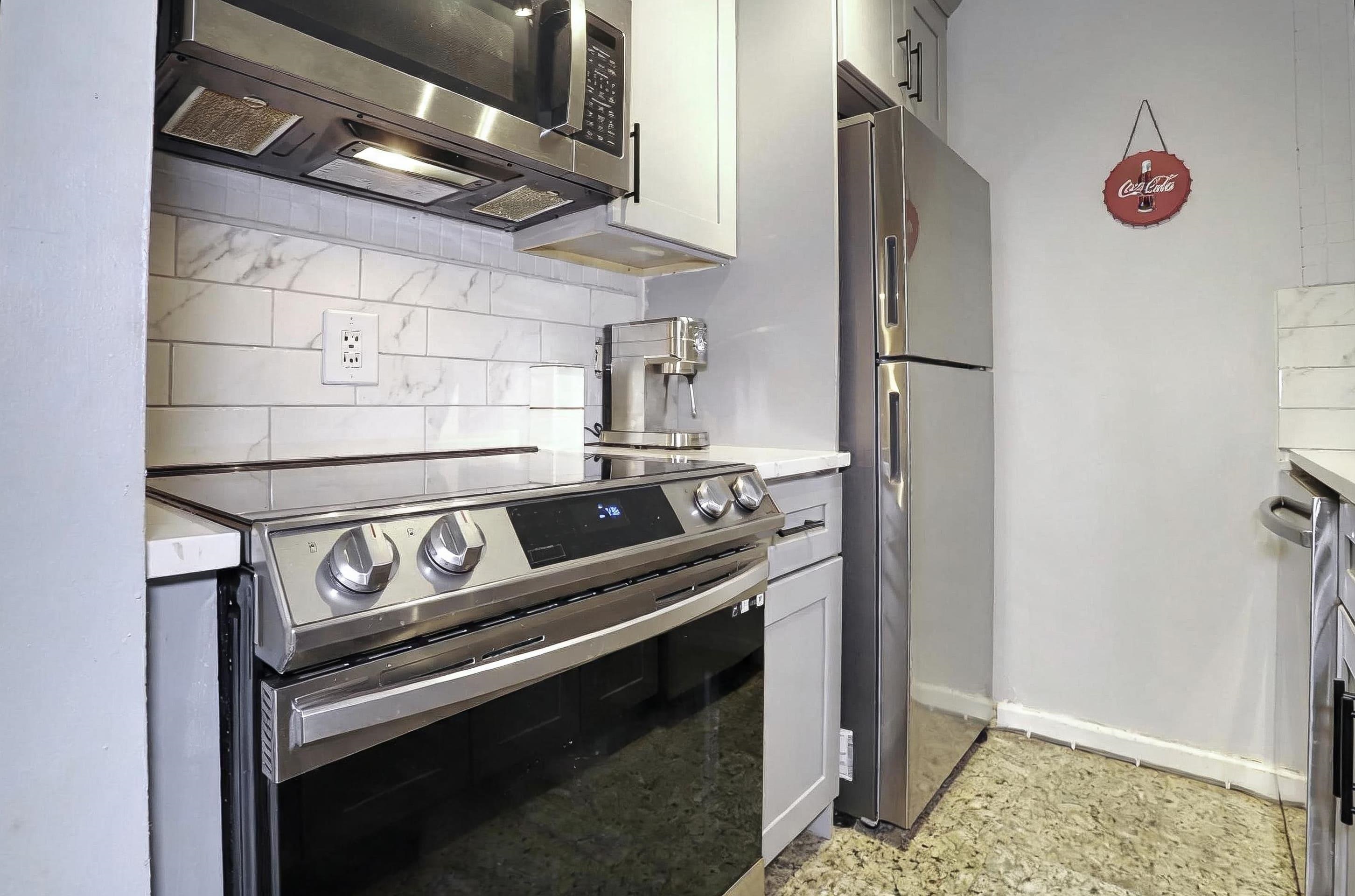 7117 PARK AVE Unit: B5