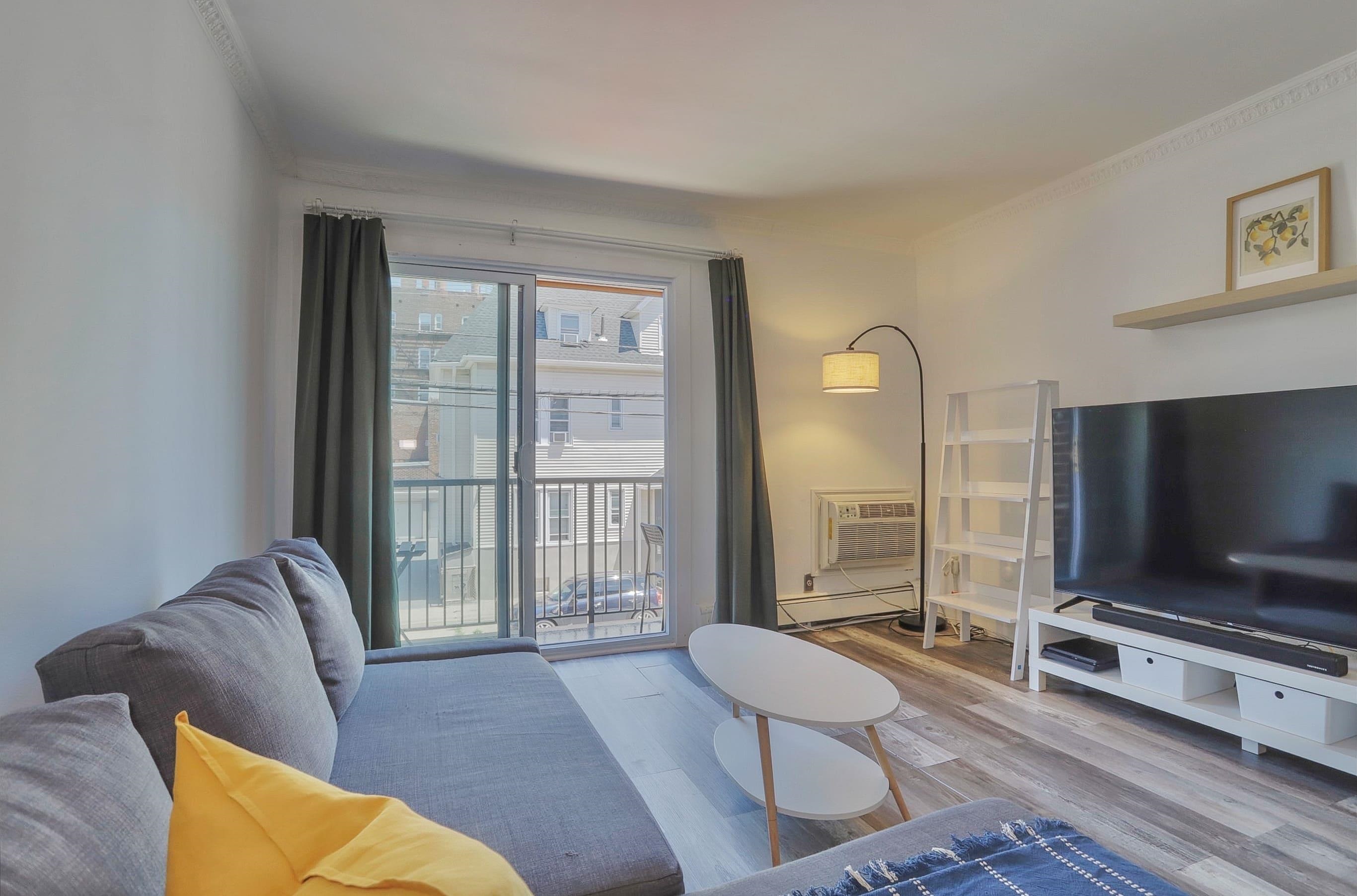 7117 PARK AVE Unit: B5