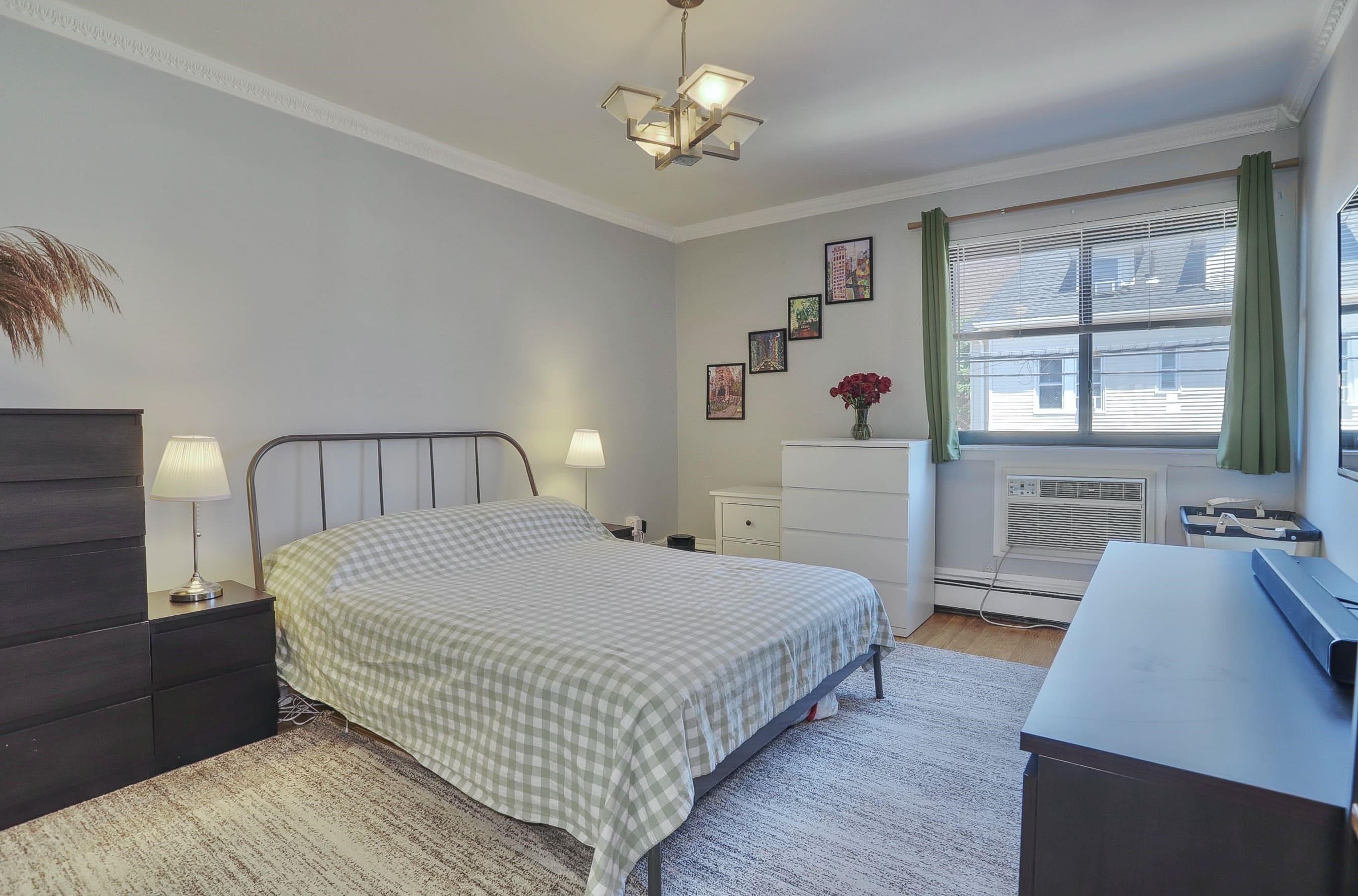 7117 PARK AVE Unit: B5