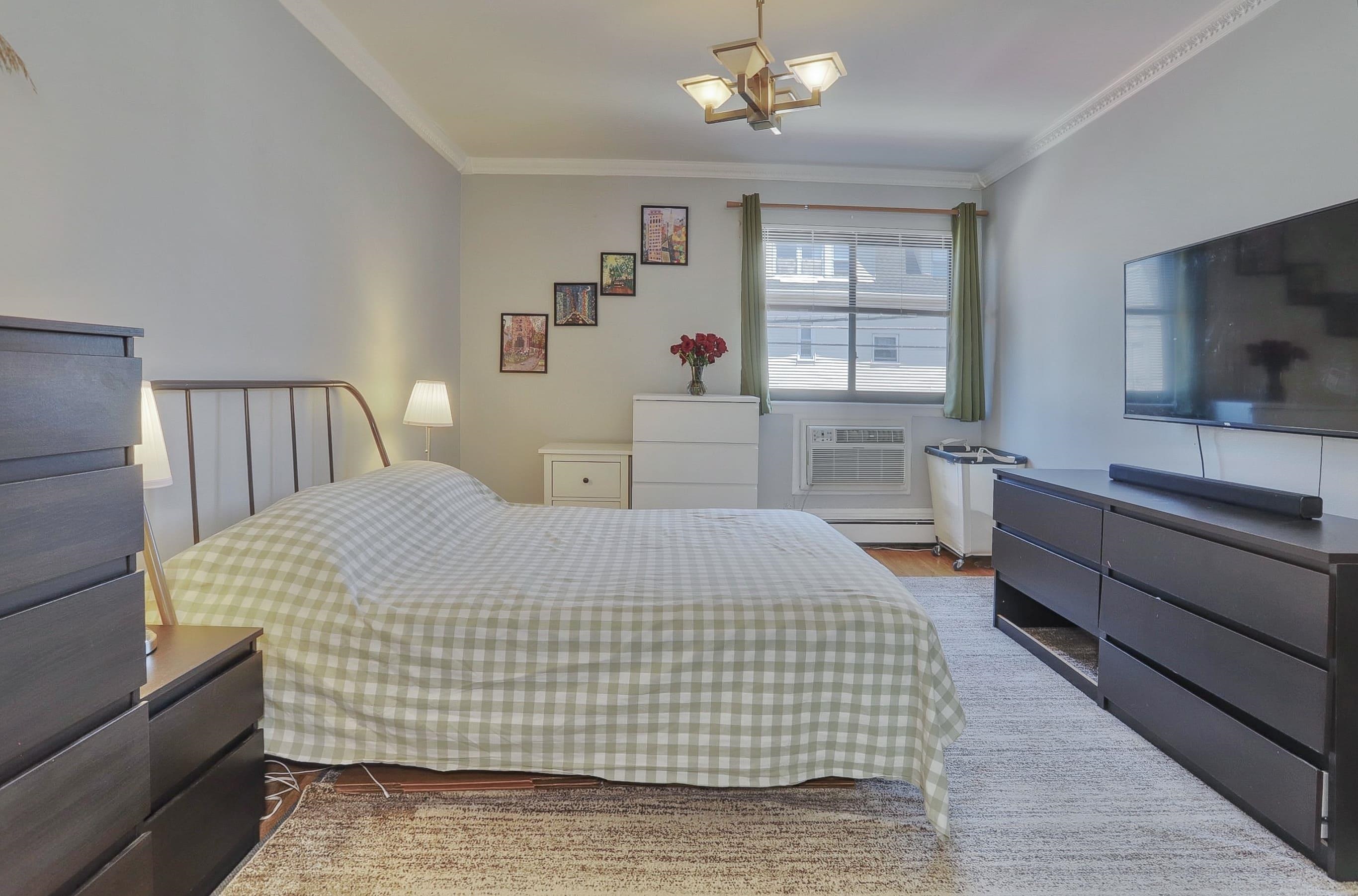 7117 PARK AVE Unit: B5