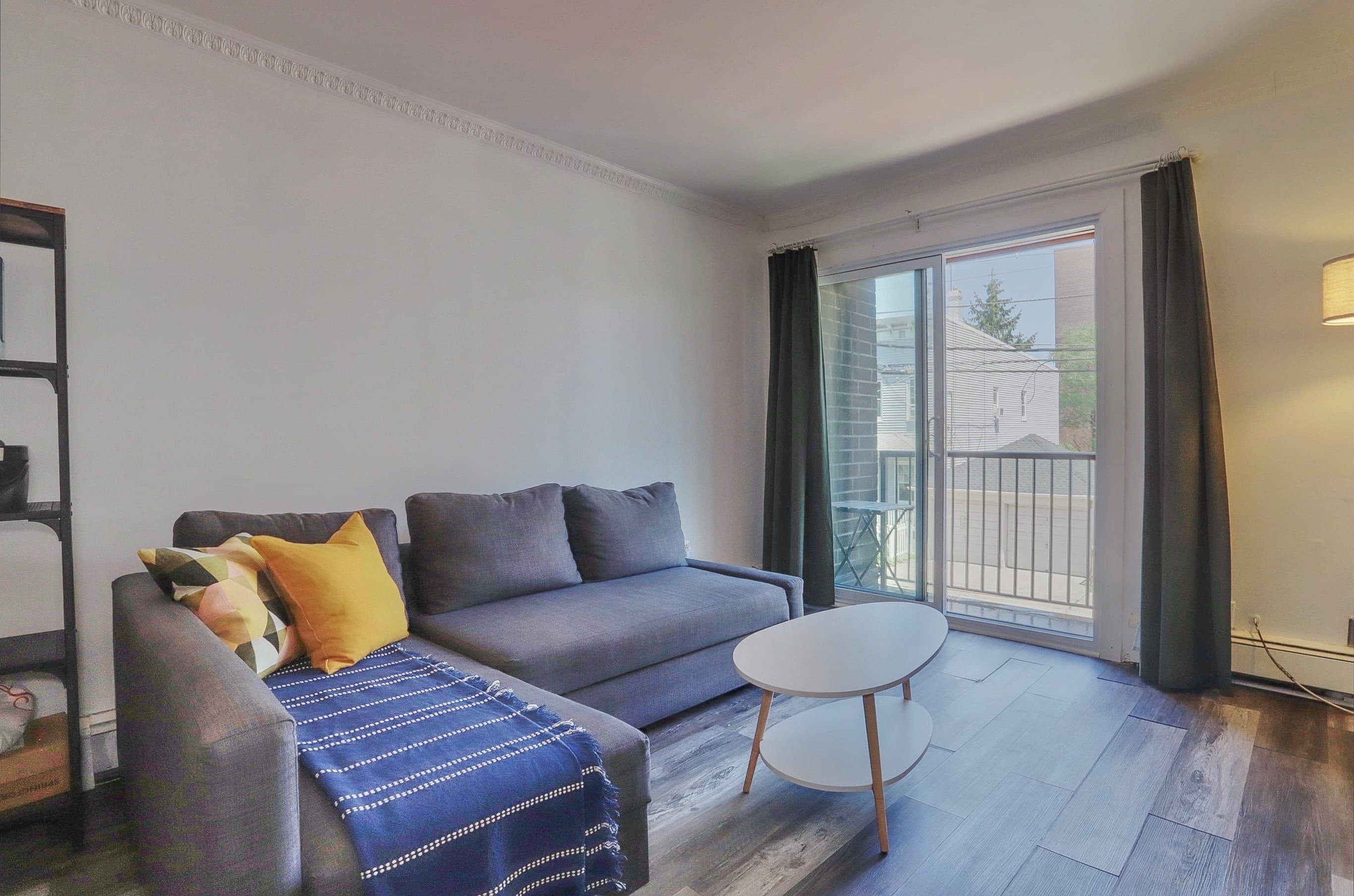 7117 PARK AVE Unit: B5