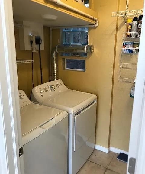 439 GREGORY AVE Unit: 2