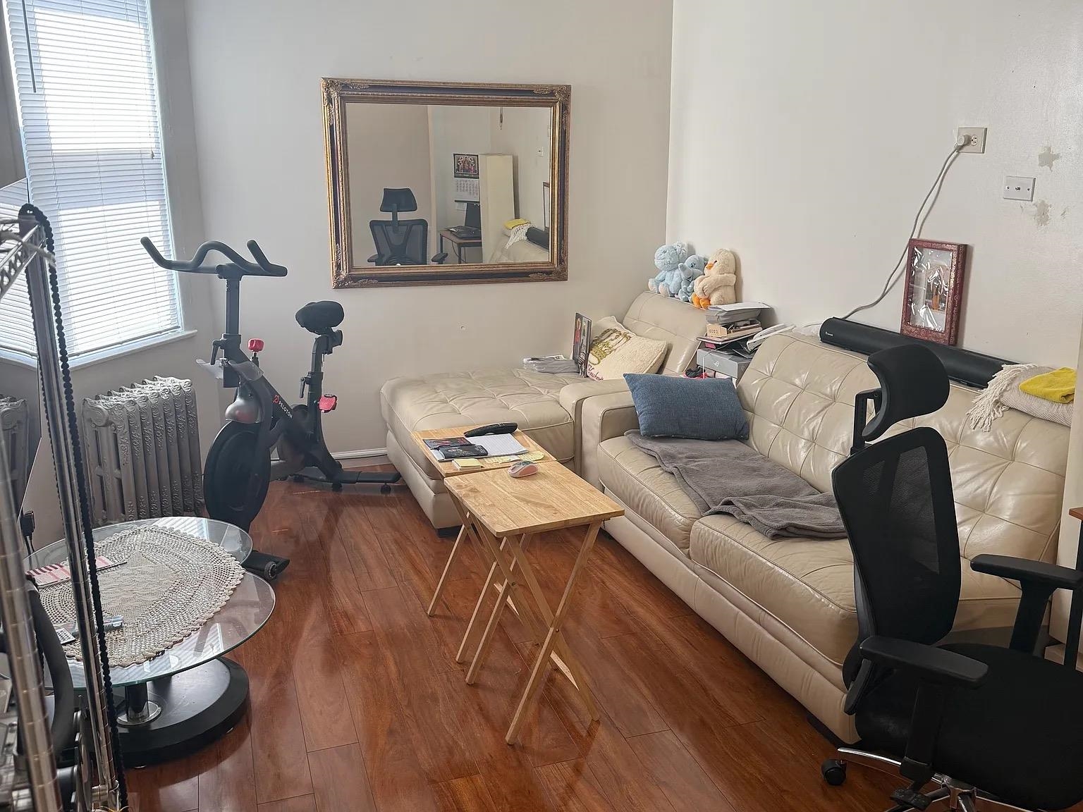 439 GREGORY AVE Unit: 2